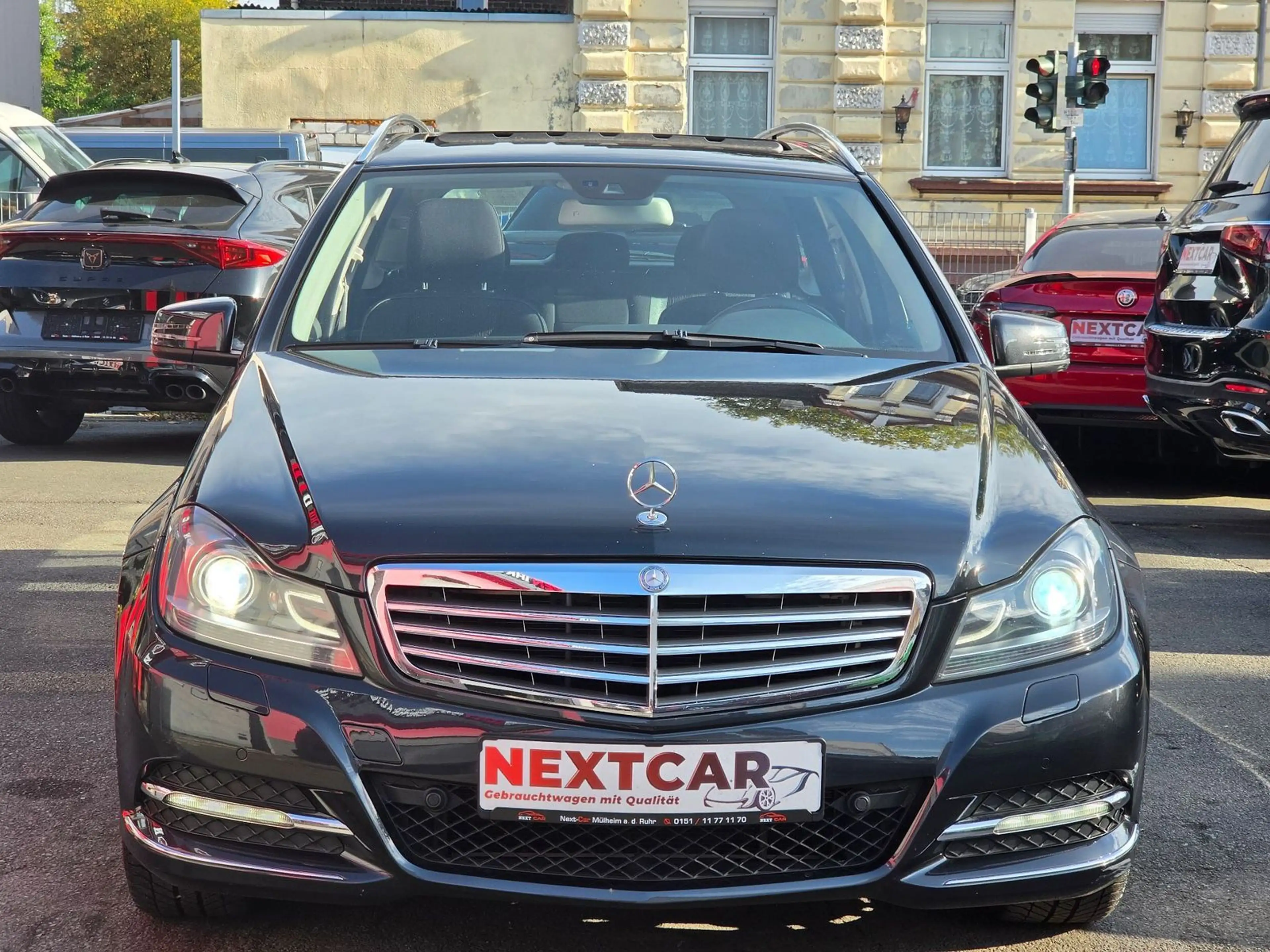 Mercedes-Benz C 350 CGI Elegance|Auto|S-Dach|Navi|AHK|BI-Xenon — photo 2