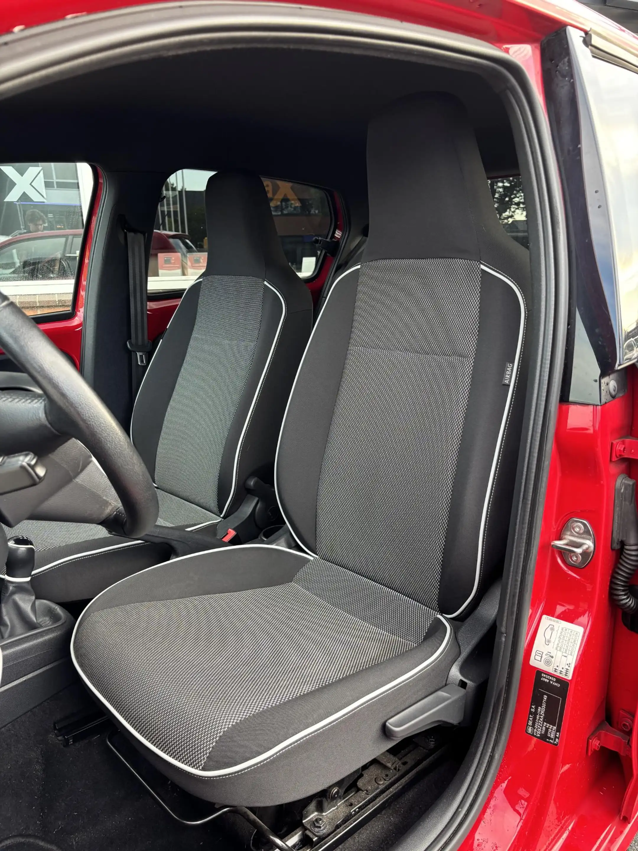SEAT Mii 1.0 Style Intense |Stoelverwarming|Parkeersensoren — photo 4