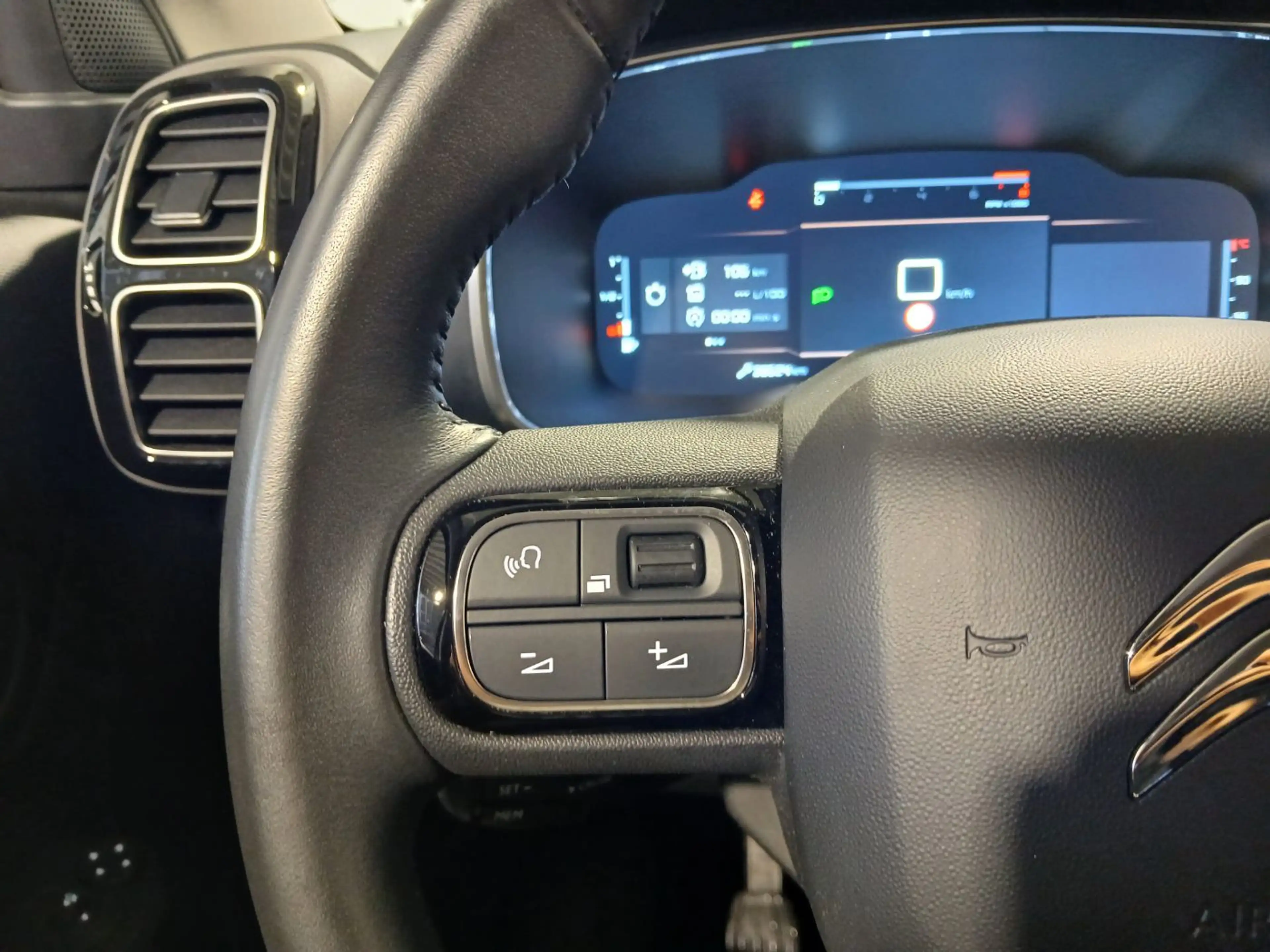 Citroen C5 Aircross Sitzheizung+Navigation+Rückfahrkamera — photo 9