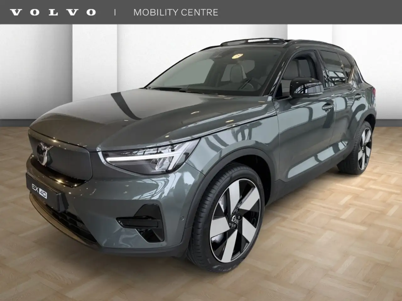 Volvo EX40 2026