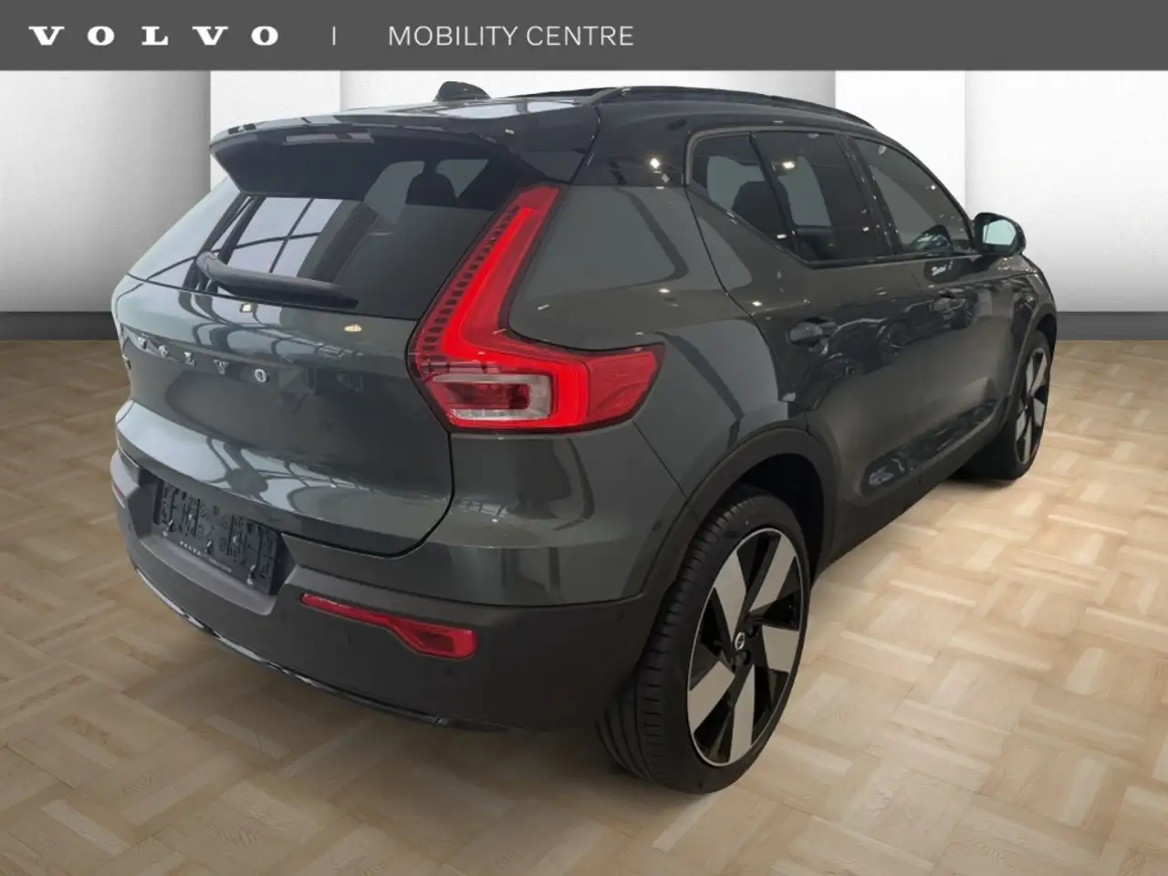 Volvo EX40 2026