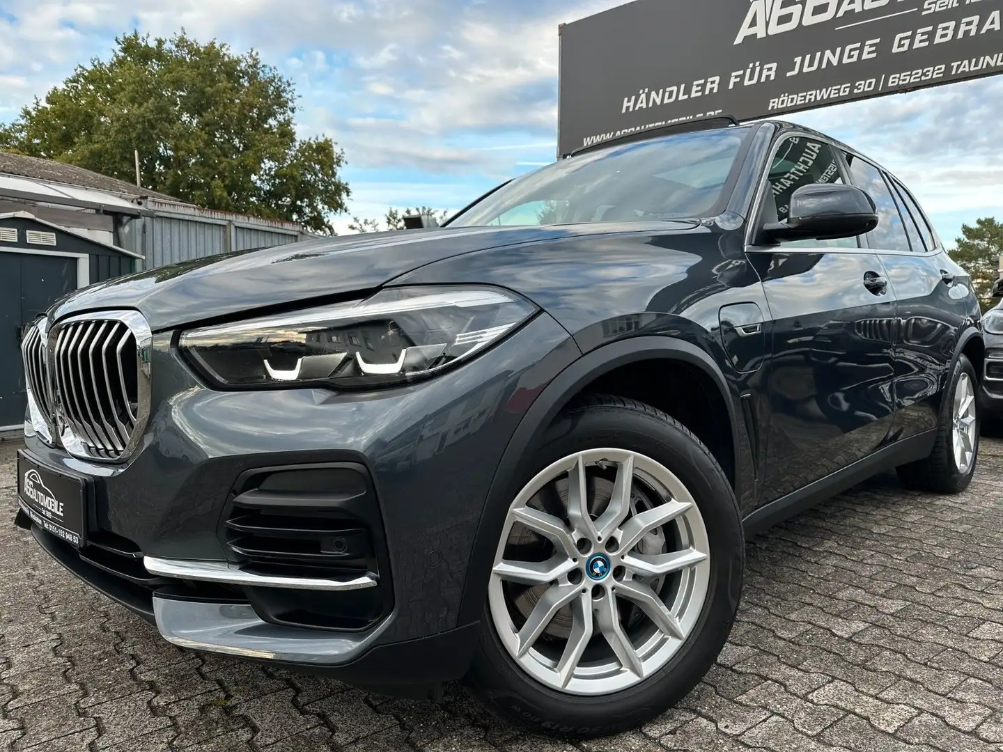 BMW X5 xDr45e xLine PANO*ACC*360°*AHK*2-Achs*HK*Keyl Grau - 1