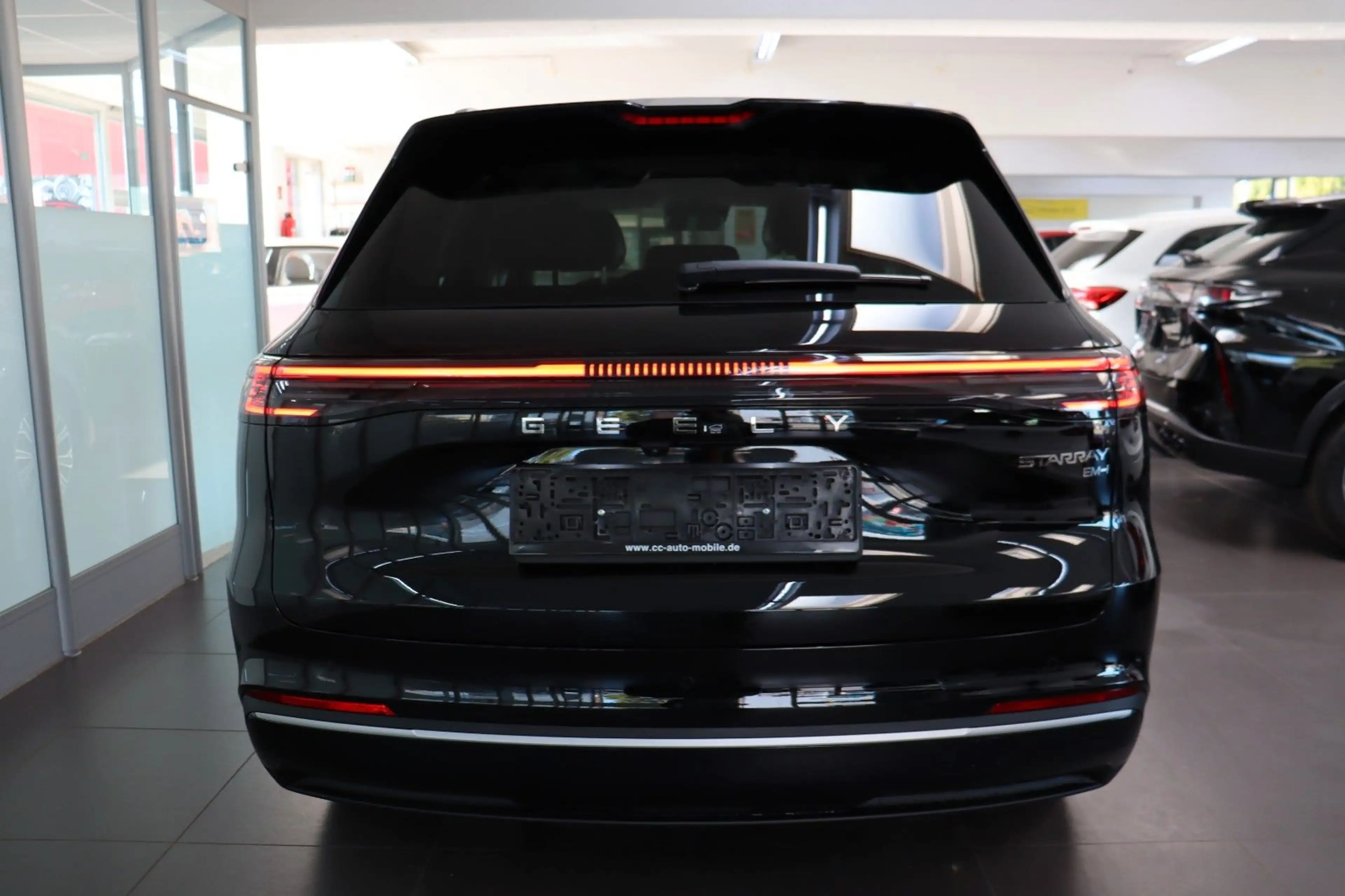 Geely Starray EM-i MAX+ PHEV E.Heck Pano HUD PDC V+h — photo 5