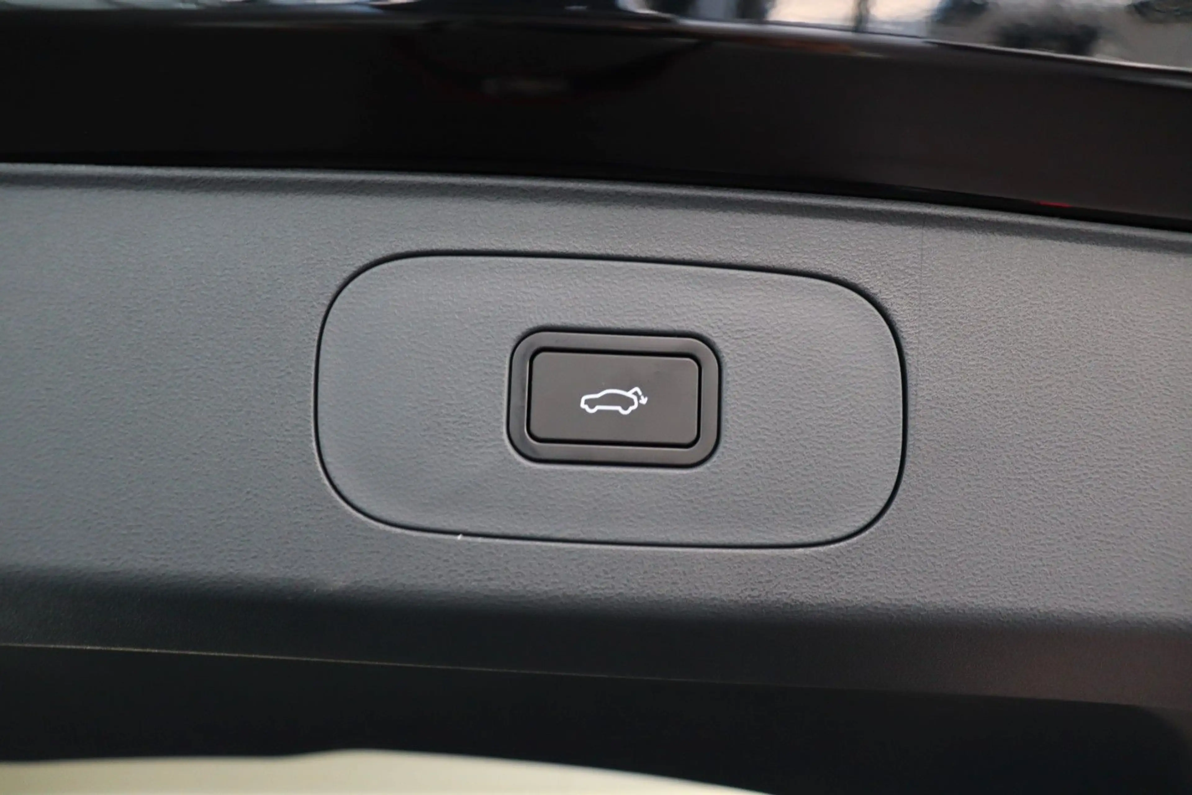 Geely Starray EM-i MAX+ PHEV E.Heck Pano HUD PDC V+h — photo 15