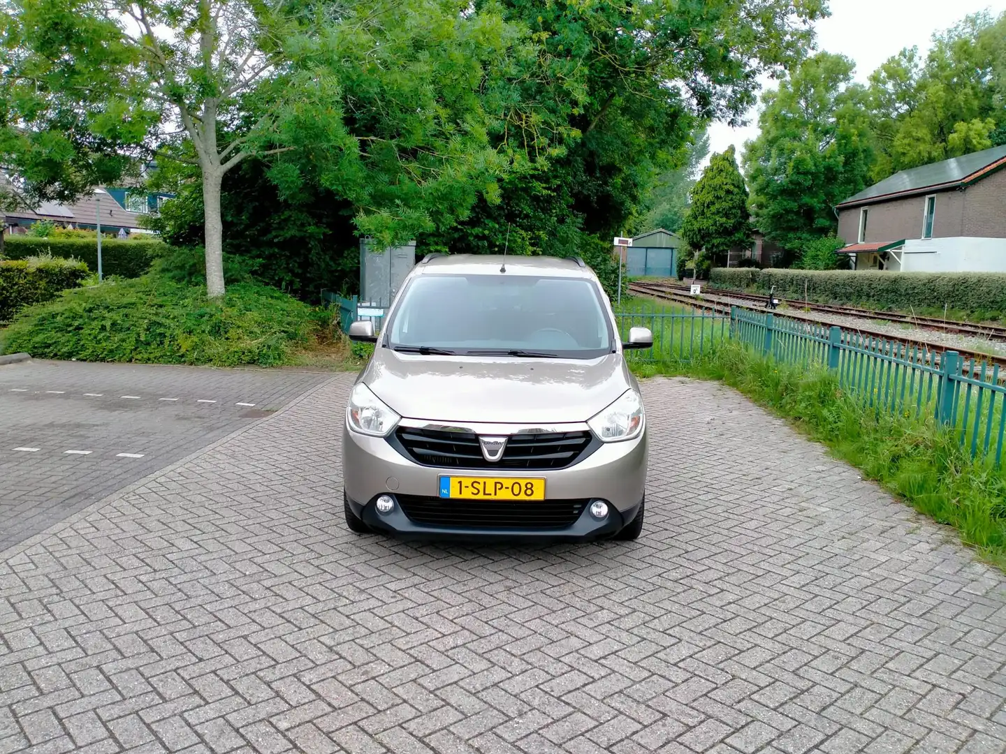 Dacia Lodgy 1.2 TCe Prestige 5p. navi trekhaak nieuwe ketting Bruin - 2