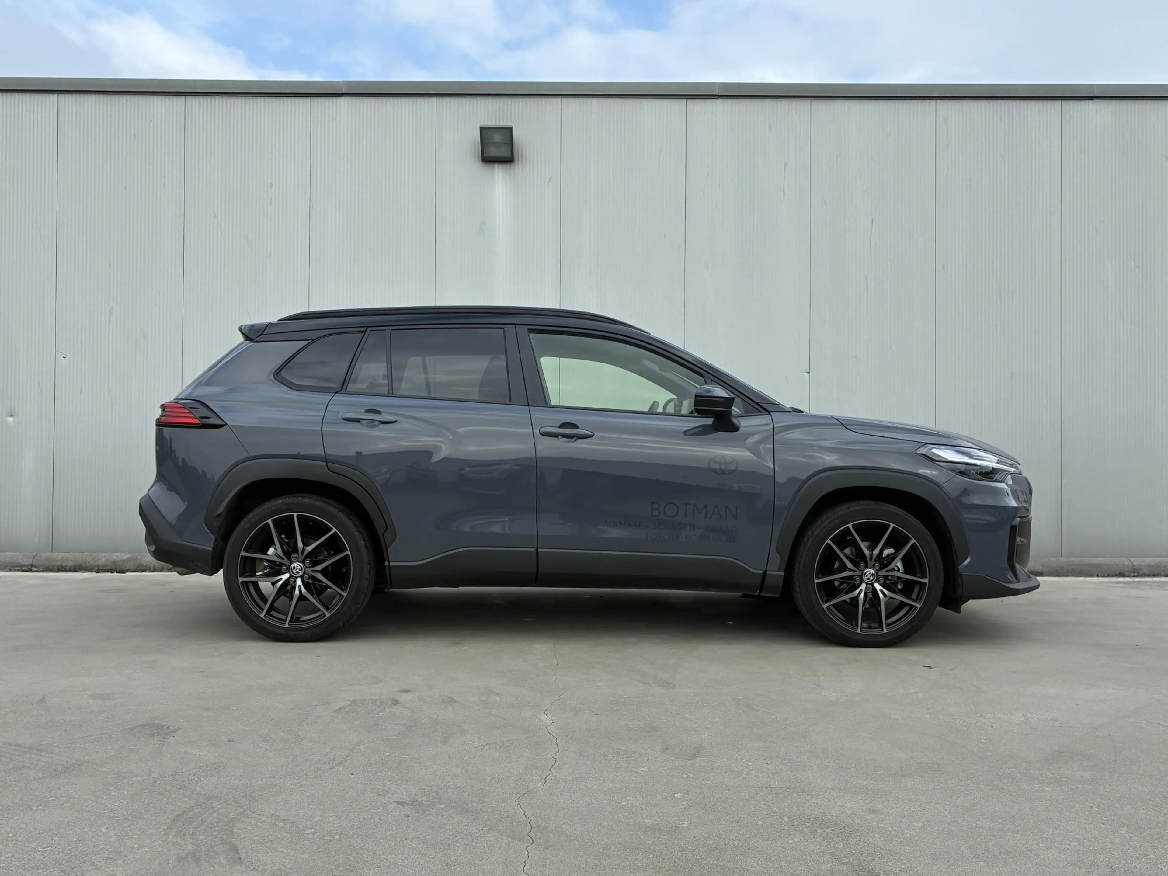 Toyota Corolla Cross Hybrid 180 GR Sport Automaat | Elektrische achterk — photo 4