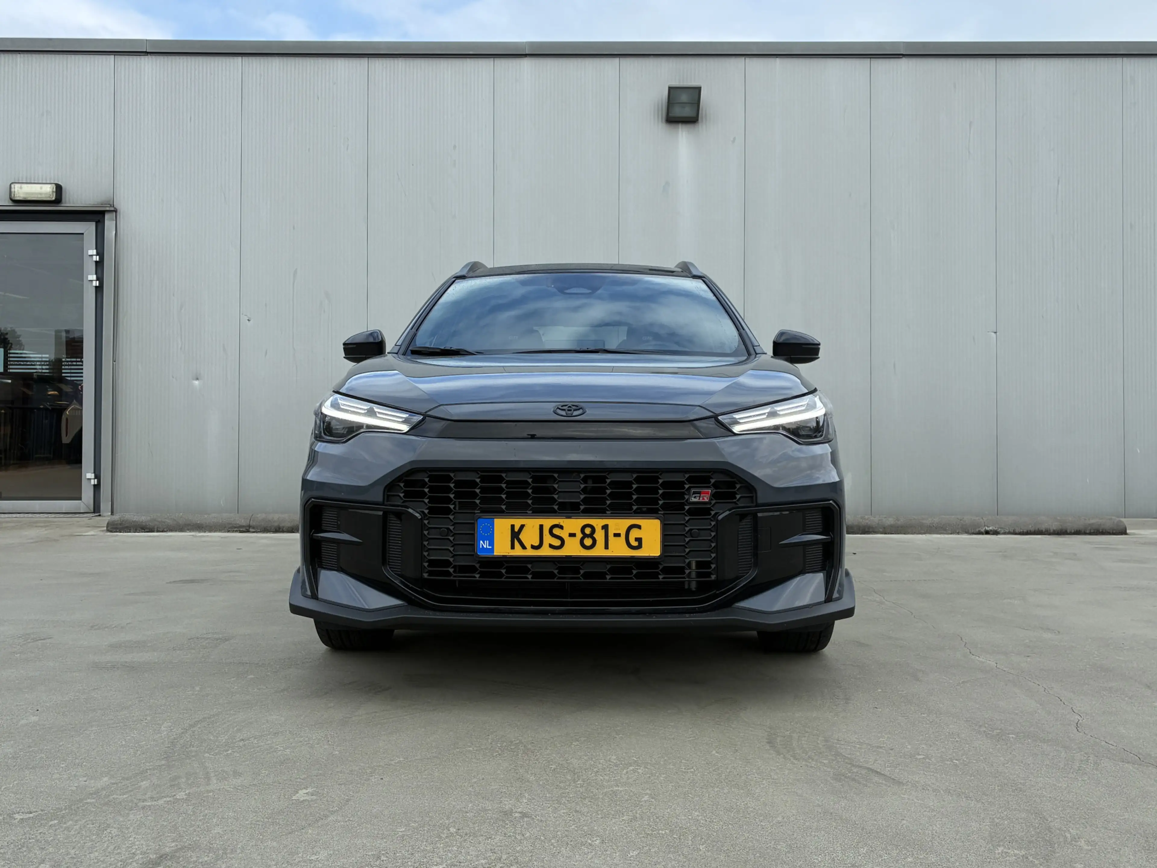 Toyota Corolla Cross Hybrid 180 GR Sport Automaat | Elektrische achterk — photo 3