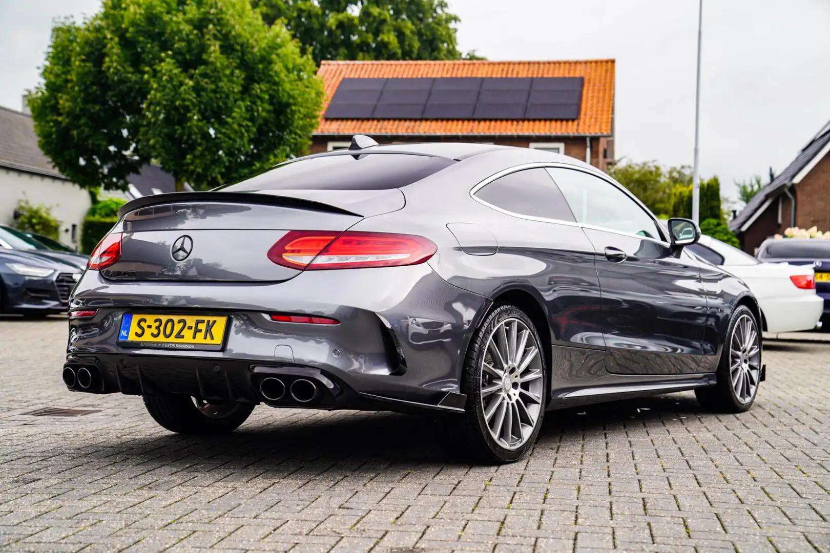 Mercedes-Benz C 300 Coupé Prestige | C63S Look | Sterrenhemel | Burmes Grijs - 2