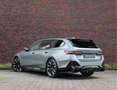 BMW 530 5-serie Touring 530e Touring | M performance - Pan Grijs - thumbnail 2