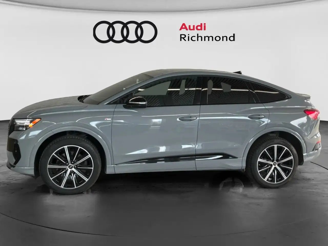 Audi Q4 e-tron снимка Audi Q4 e-tron