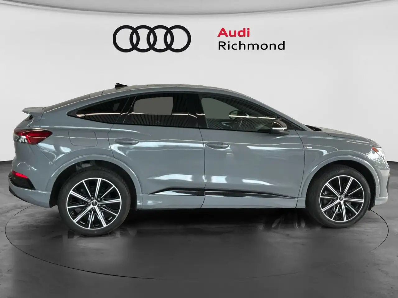 Audi Q4 e-tron снимка Audi Q4 e-tron
