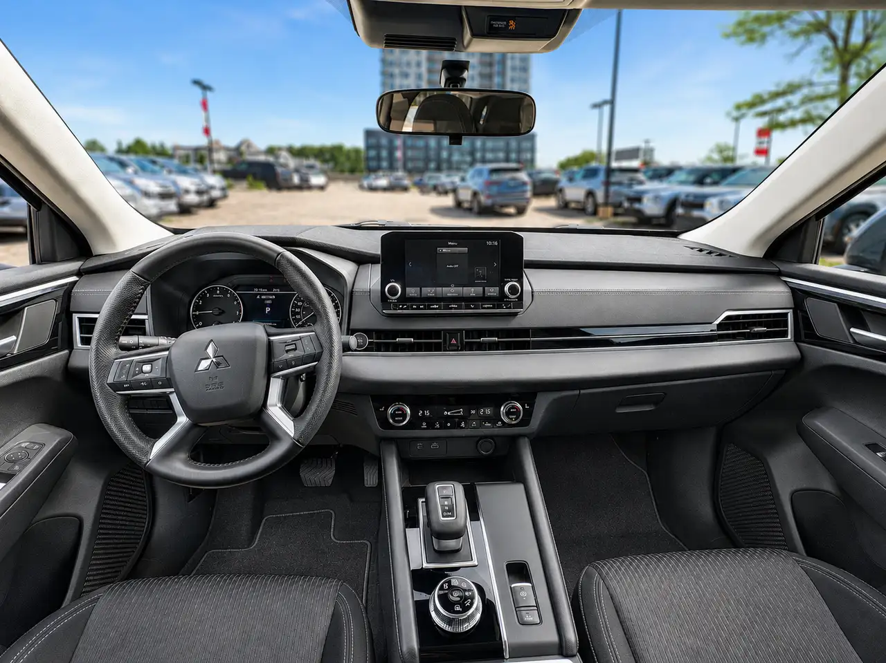Mitsubishi Outlander photo Mitsubishi Outlander