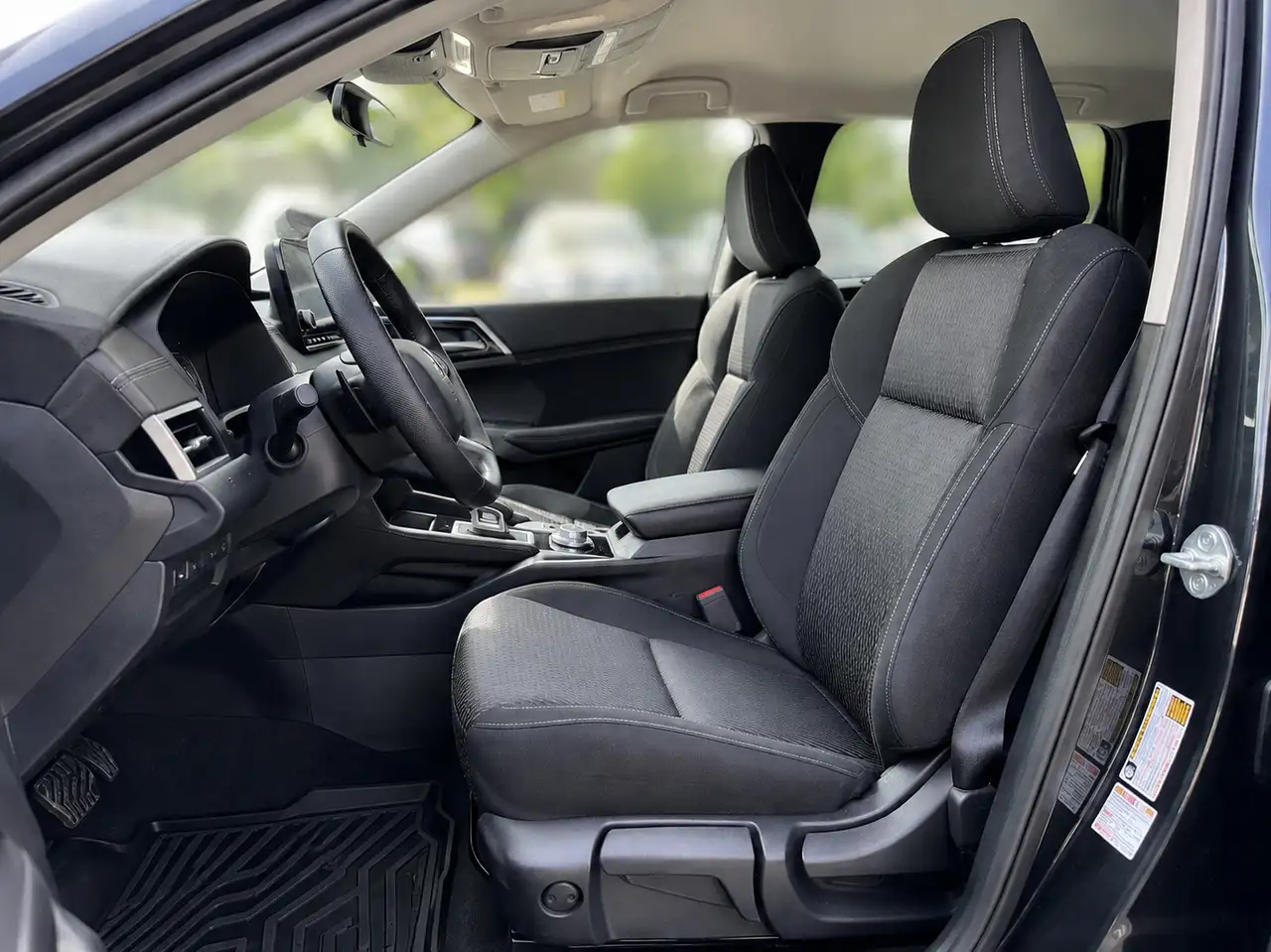 Mitsubishi Outlander photo Mitsubishi Outlander