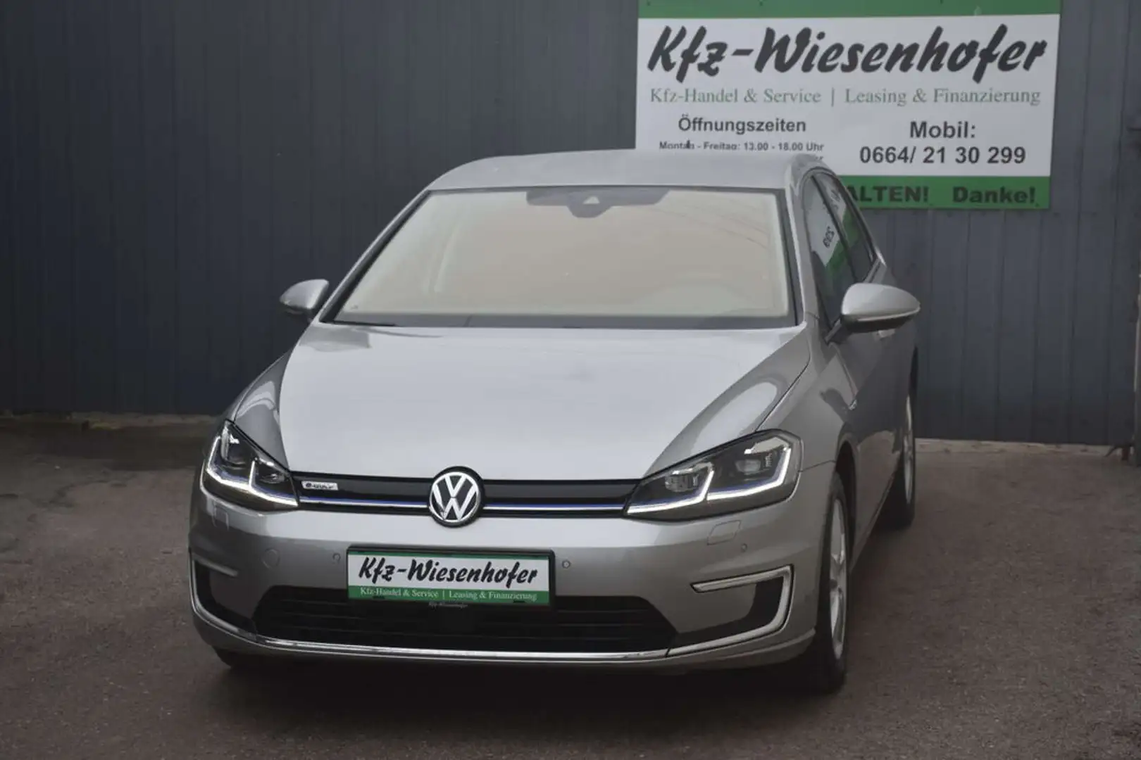 Volkswagen e-Golf Golf / Sitzheizung / Digitales Cockpit / Batterie Silber - 2