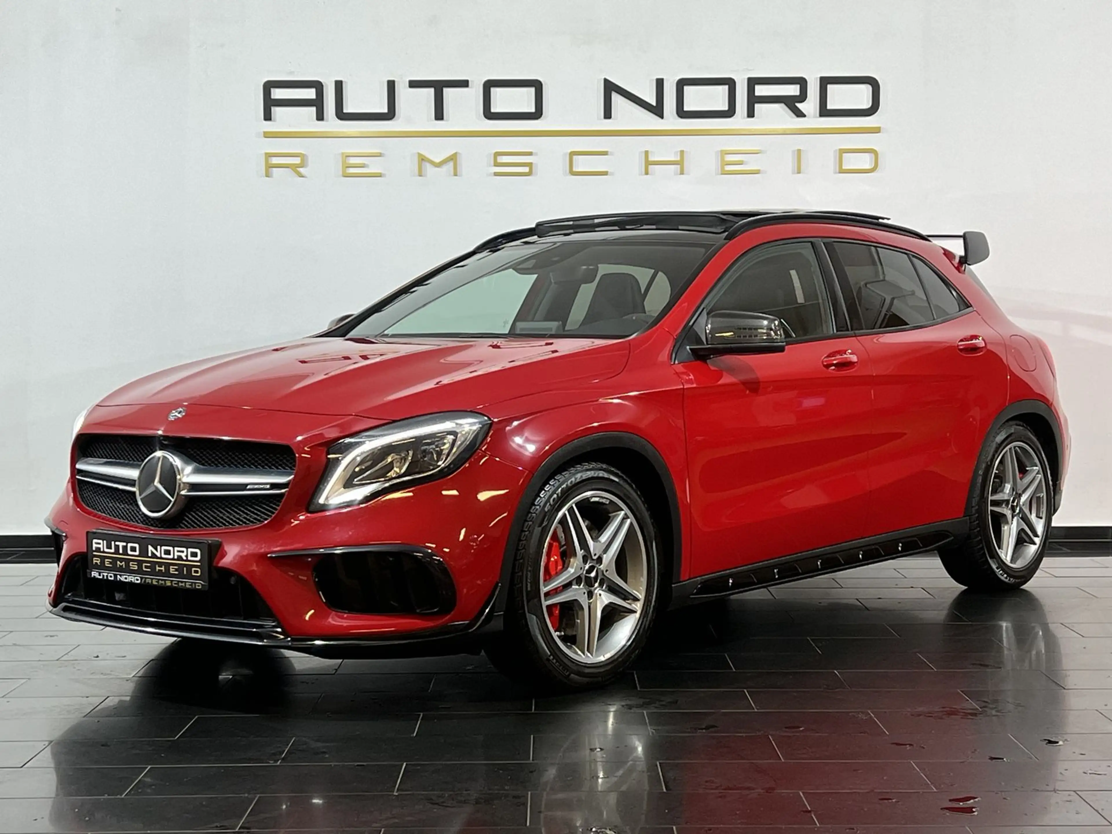 Mercedes-Benz GLA 45 AMG 4Matic*Aero*Perf.AGA*Schale*Pano*LED* — photo 11