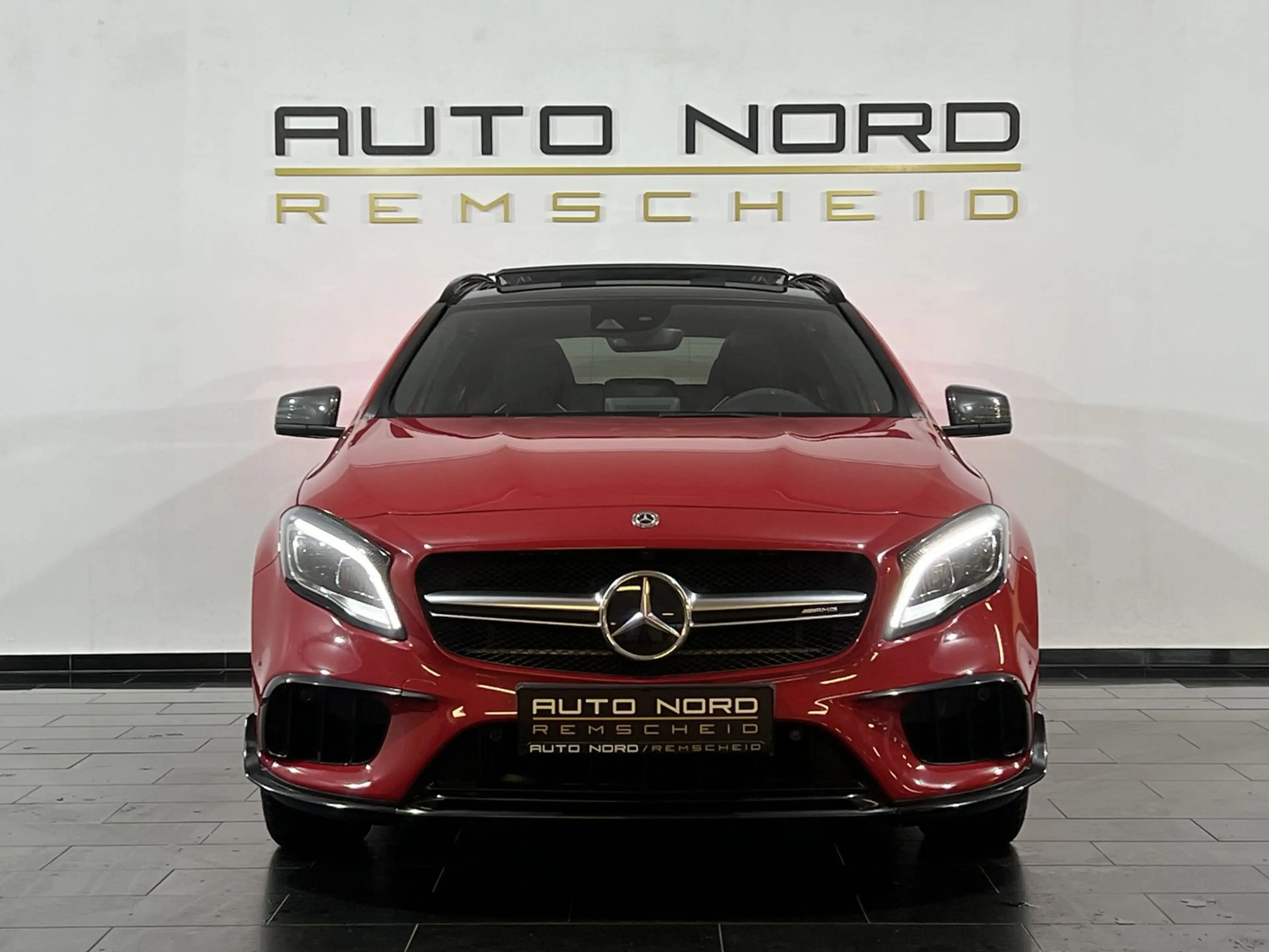 Mercedes-Benz GLA 45 AMG 4Matic*Aero*Perf.AGA*Schale*Pano*LED* — photo 2