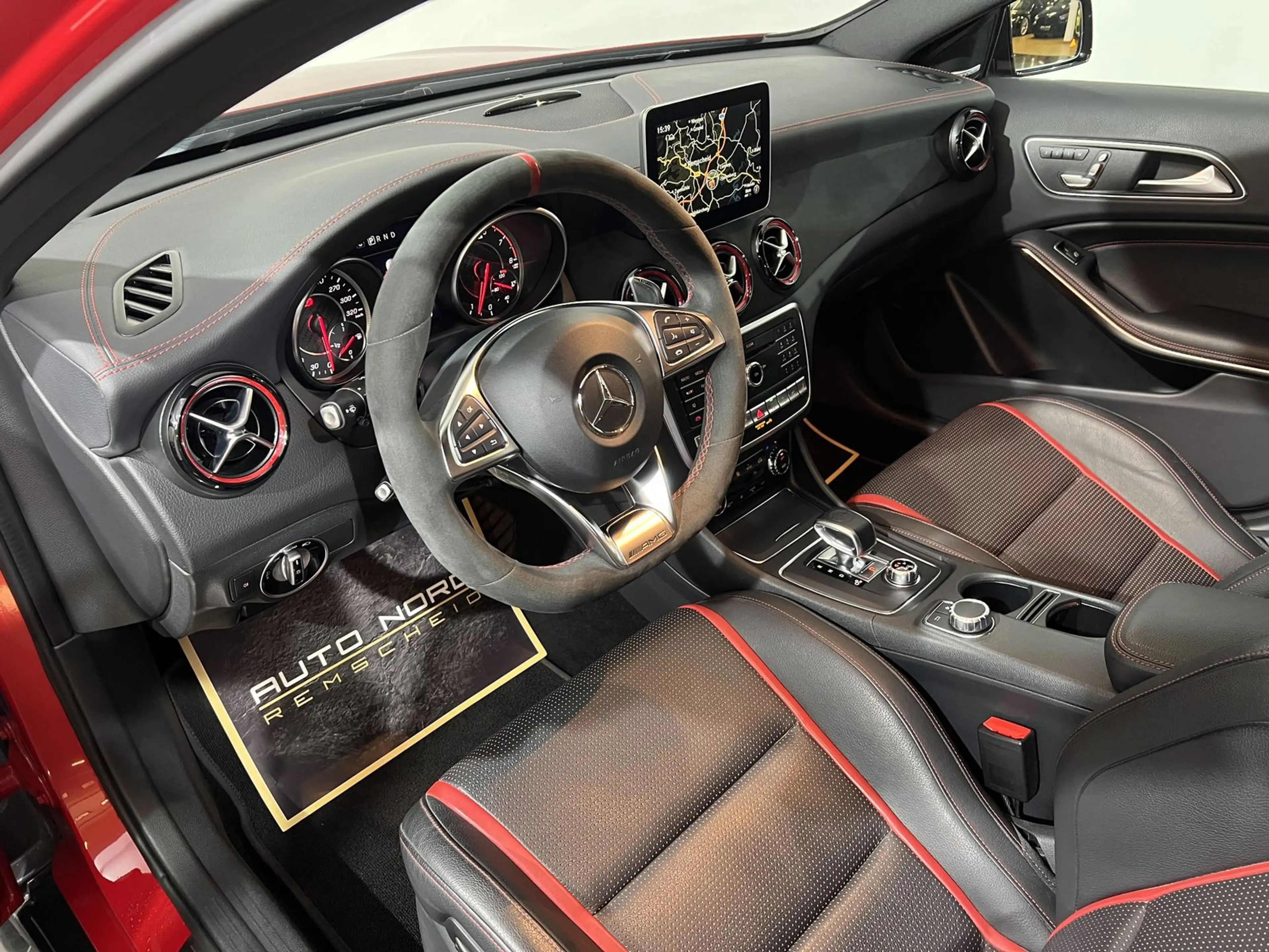 Mercedes-Benz GLA 45 AMG 4Matic*Aero*Perf.AGA*Schale*Pano*LED* — photo 15