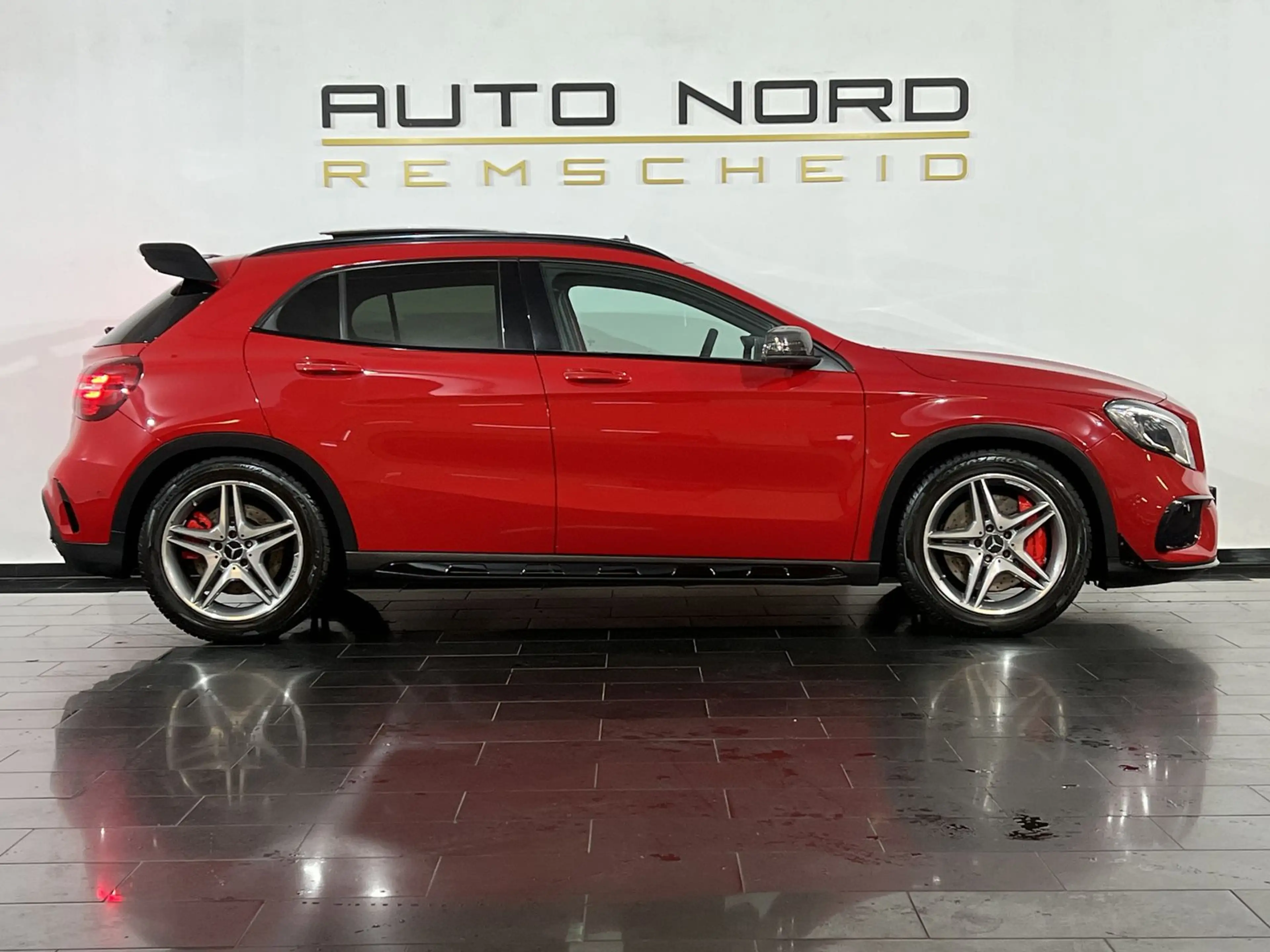Mercedes-Benz GLA 45 AMG 4Matic*Aero*Perf.AGA*Schale*Pano*LED* — photo 5
