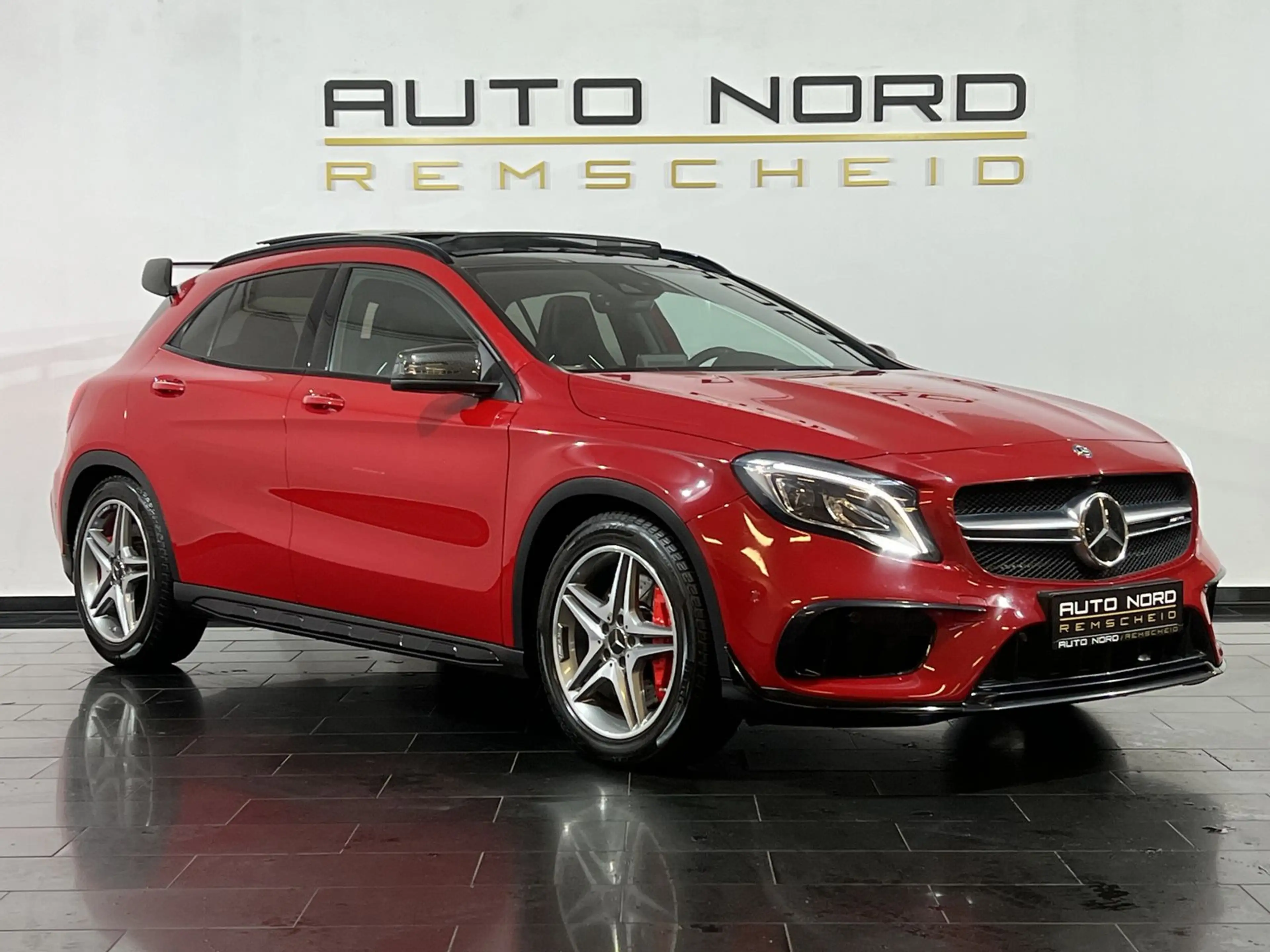 Mercedes-Benz GLA 45 AMG 4Matic*Aero*Perf.AGA*Schale*Pano*LED* — photo 3