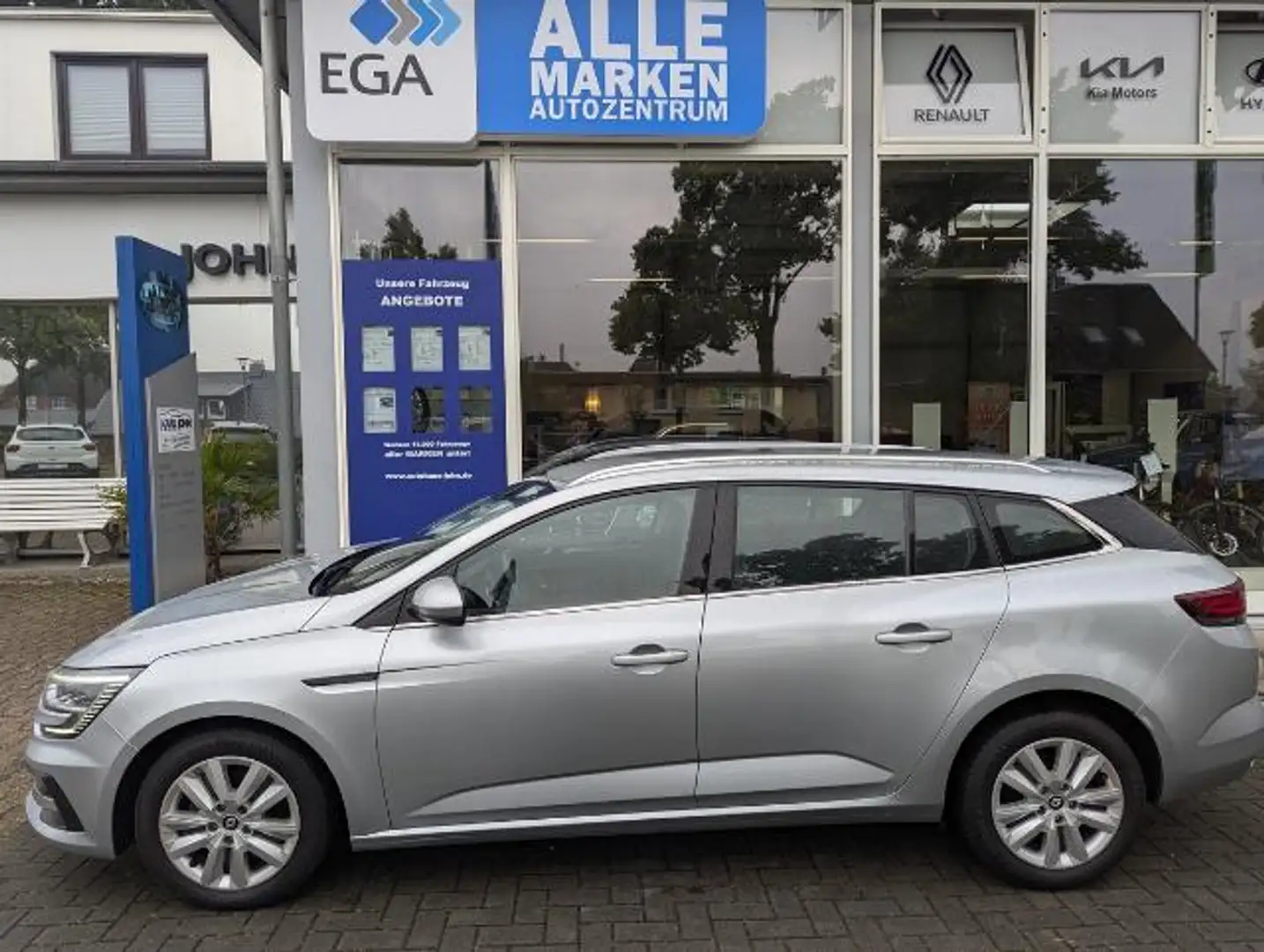 Renault Megane IV Grandtour TCe140 Business Autom. AHK BT GJR 1.H Argent - 2