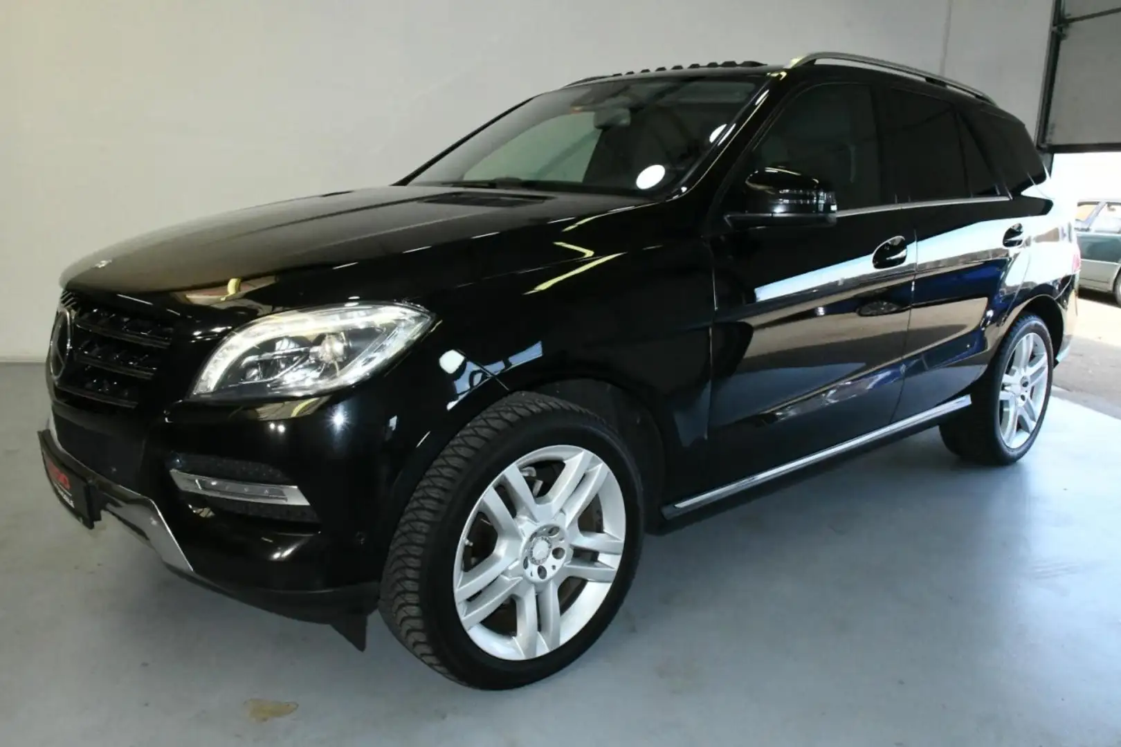 Mercedes-Benz ML 350 BlueTec 4Matic LUFT*S.DACH*DiS+*AMBI*MEMO Klima Noir - 2