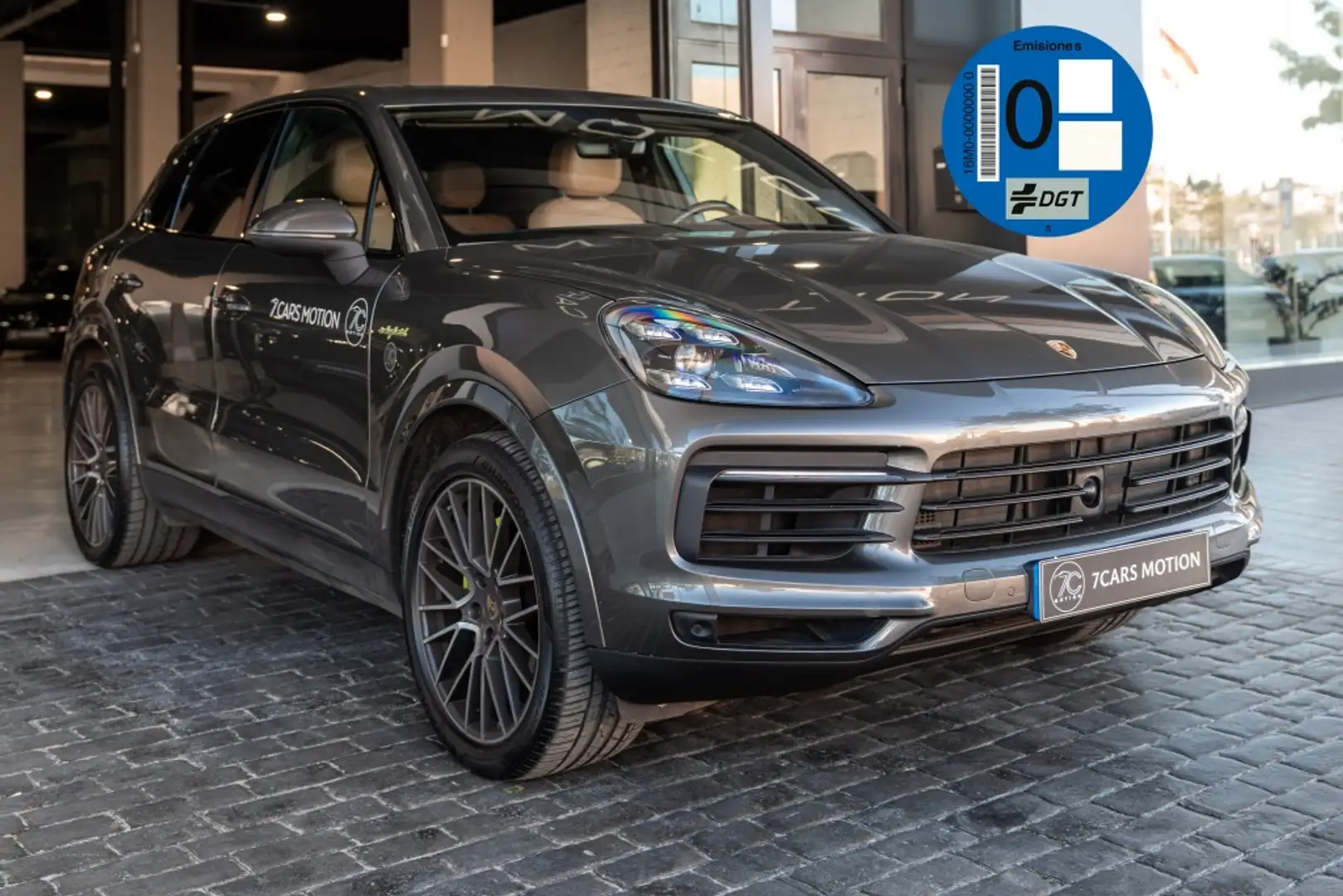 Porsche Cayenne E-Hybrid Aut. Gri - 1