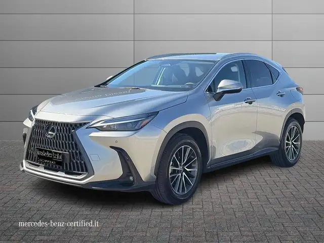 Lexus NX 200t NX II 2022 350h 2.5 Business 4wd 244cv e-cvt