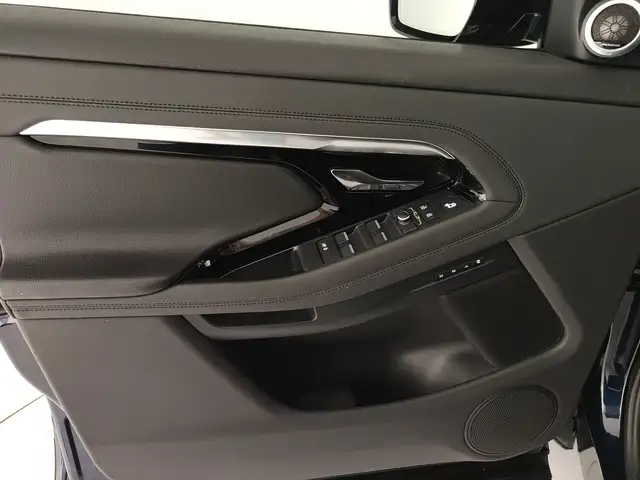 Land Rover Range Rover Evoque view 12