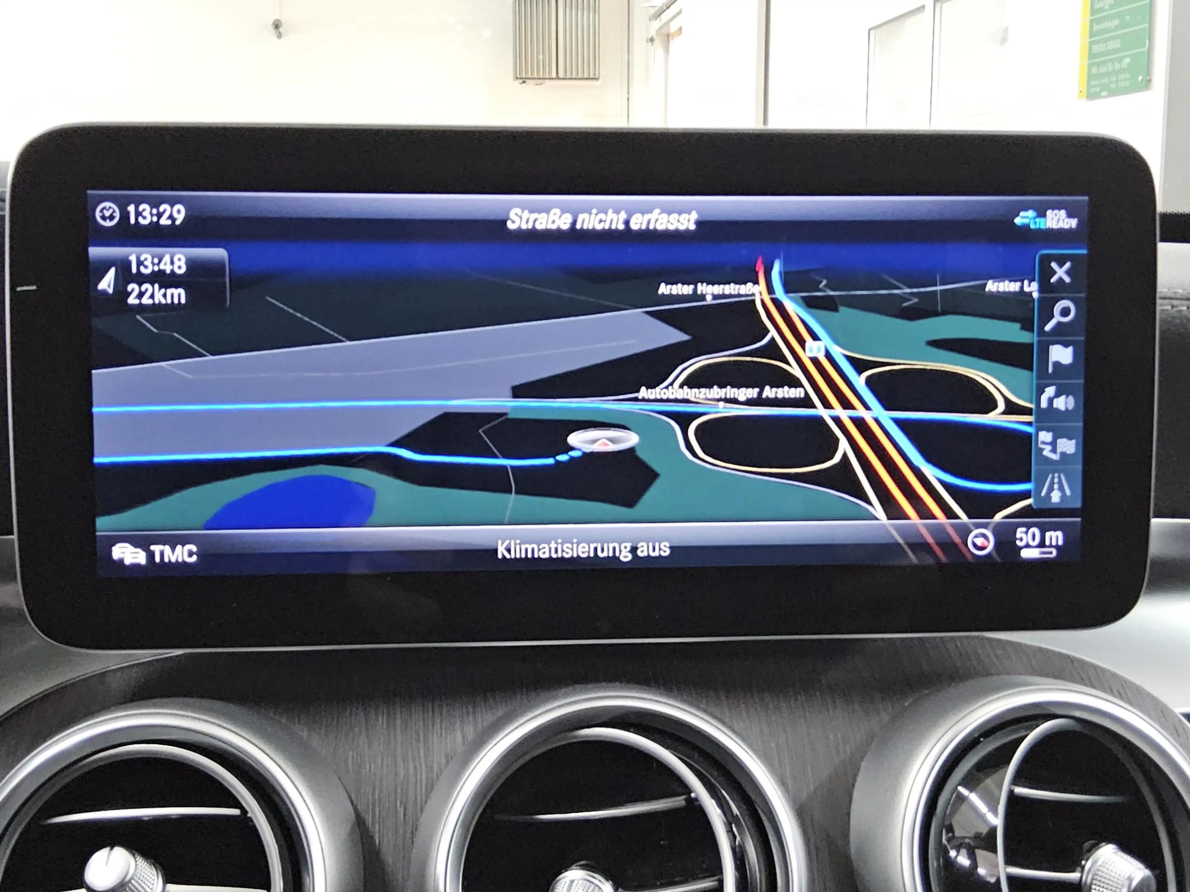 Mercedes-Benz C 300 C 300 T-LEDER NAVI KLIMAAUT RADIO TEMPO MFL SHZ PDC ACC SOUND LED Burmester — photo 7