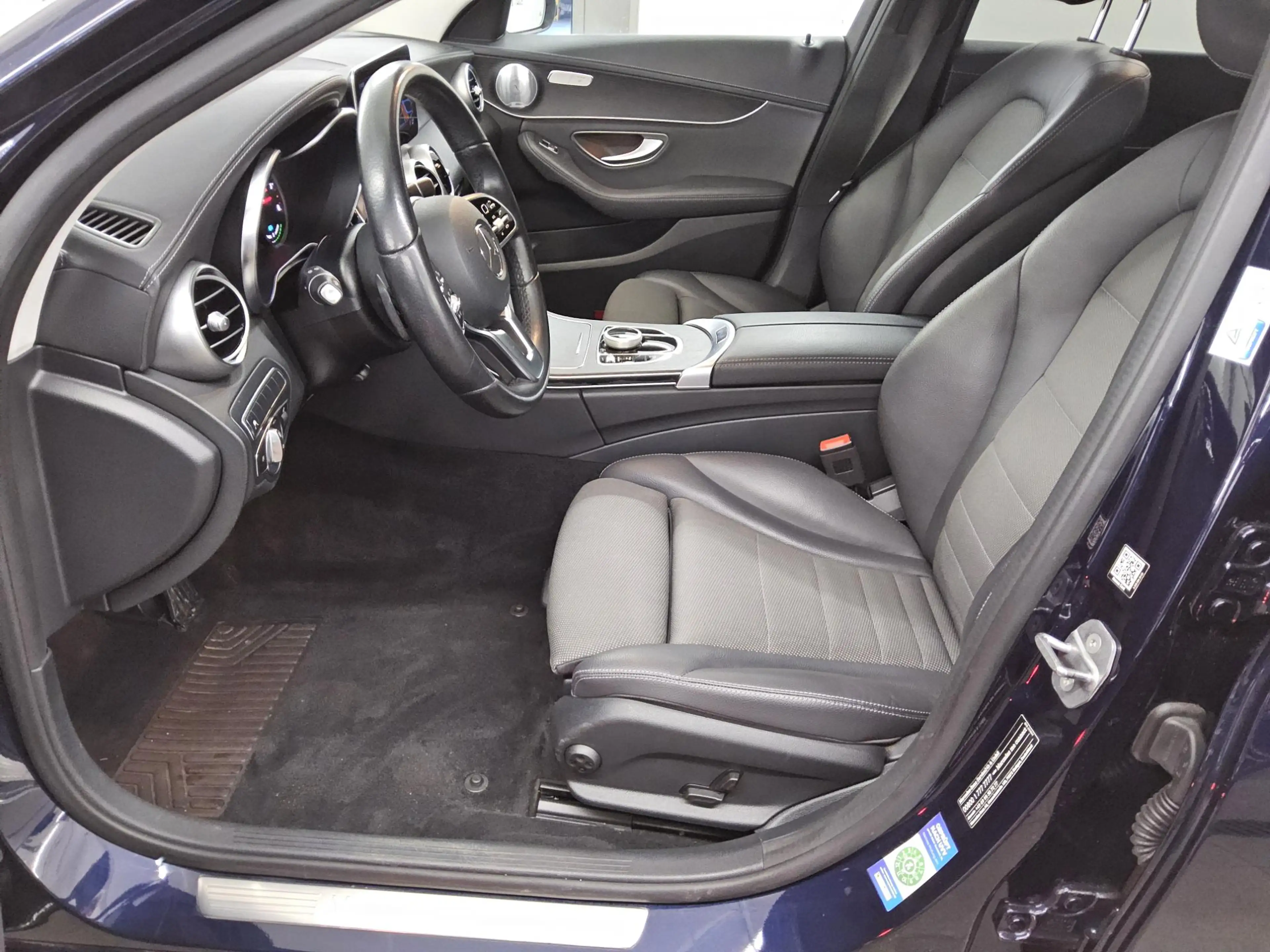 Mercedes-Benz C 300 C 300 T-LEDER NAVI KLIMAAUT RADIO TEMPO MFL SHZ PDC ACC SOUND LED Burmester — photo 8
