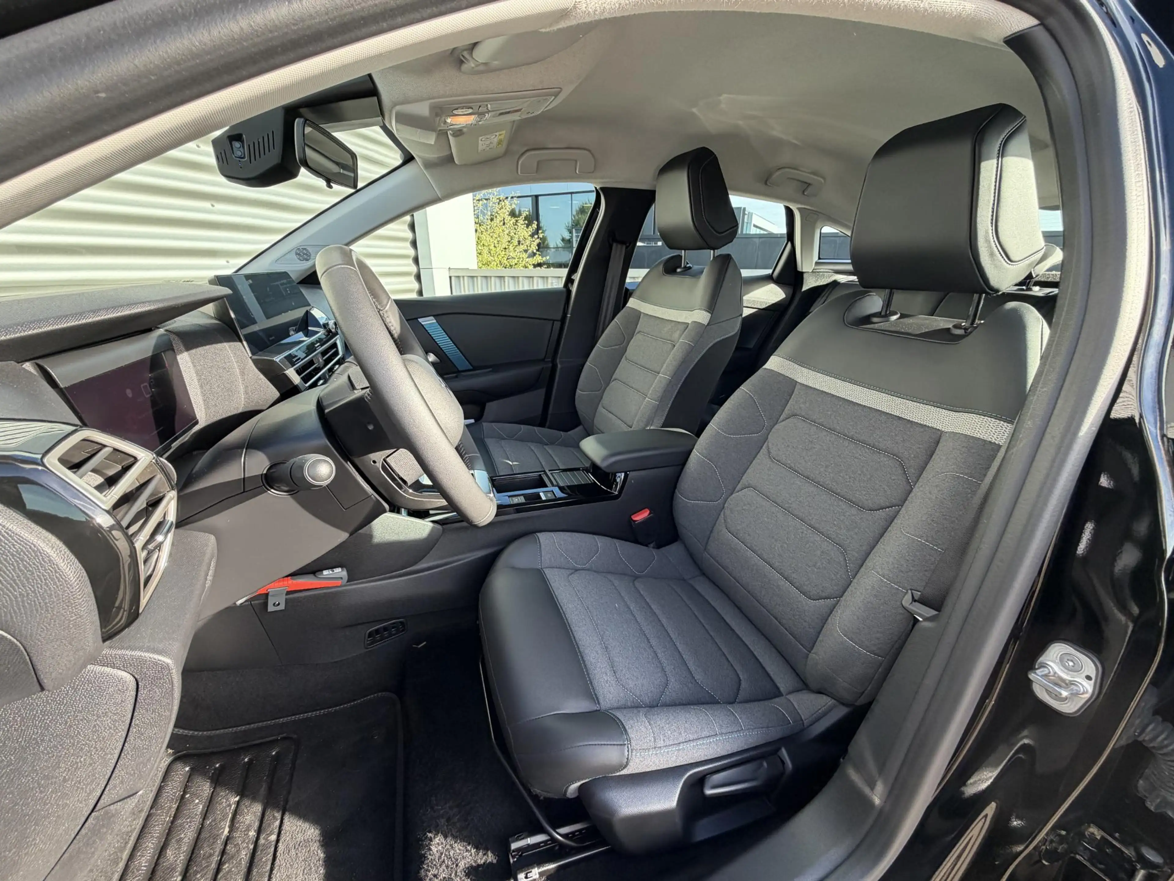 Citroen E-C4 Electric Feel 50 kWh | Apple Carplay/Android Auto | Camera — photo 15
