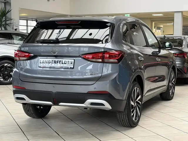 MG ZS view 3