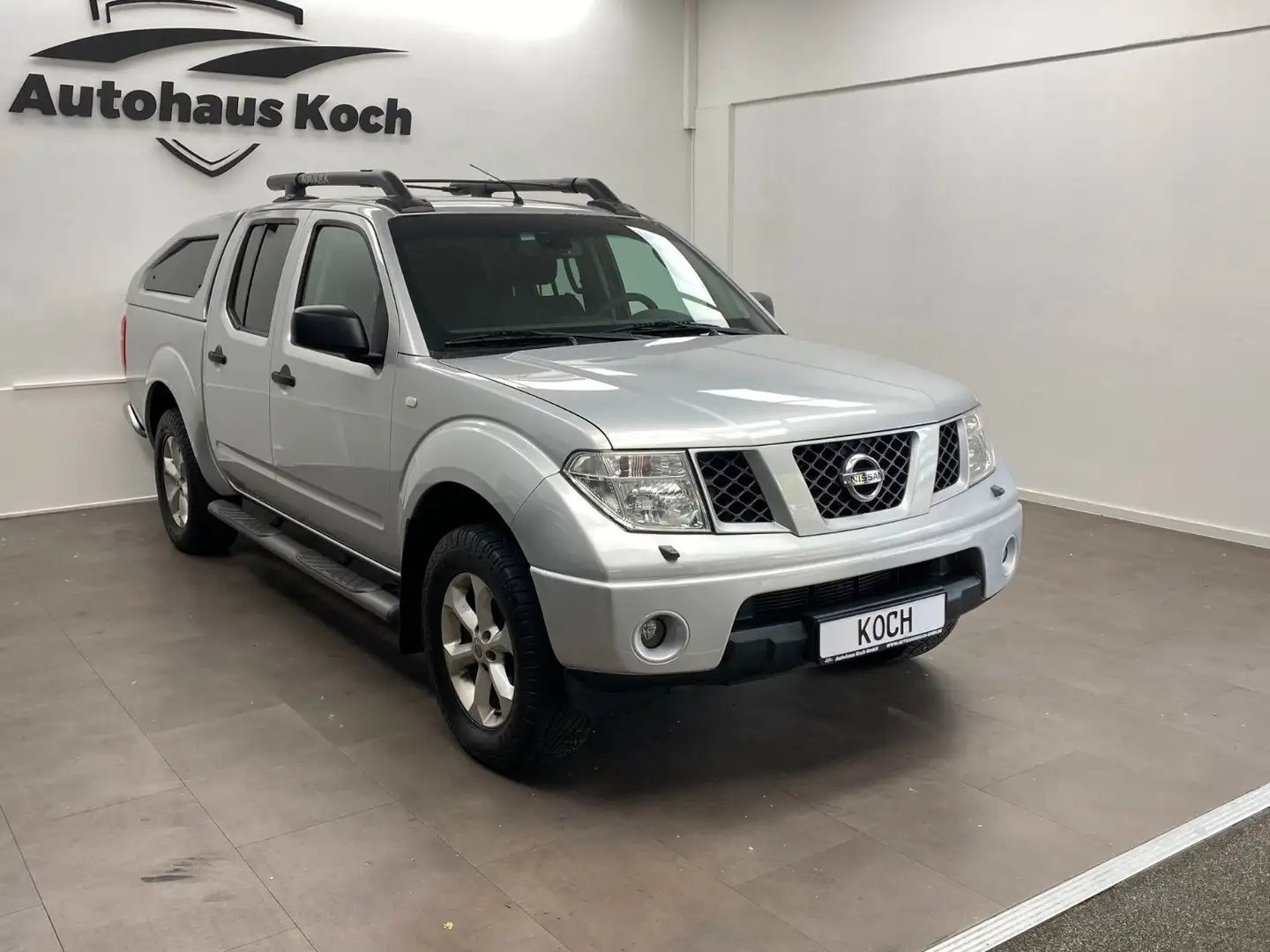 Nissan Navara NAVARA DOUBLE CAB LE MIT HOCHWERTIGEM HARDTOP! Plateado - 1
