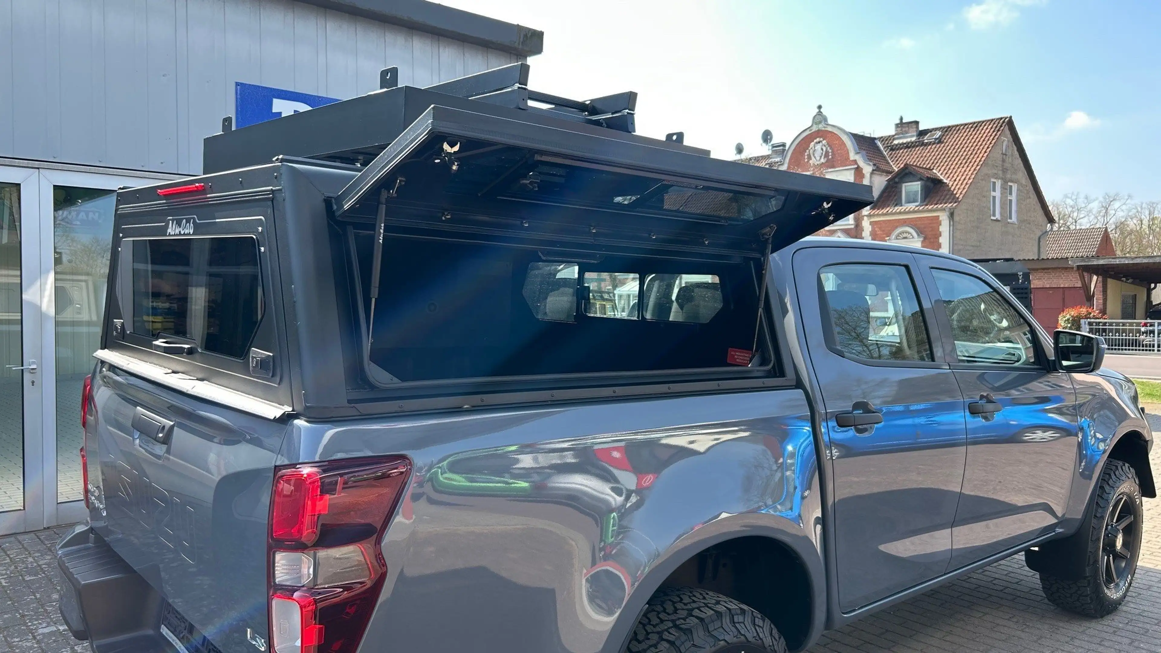 Isuzu D-Max Double Cab 4WD Autm. LS — photo 23
