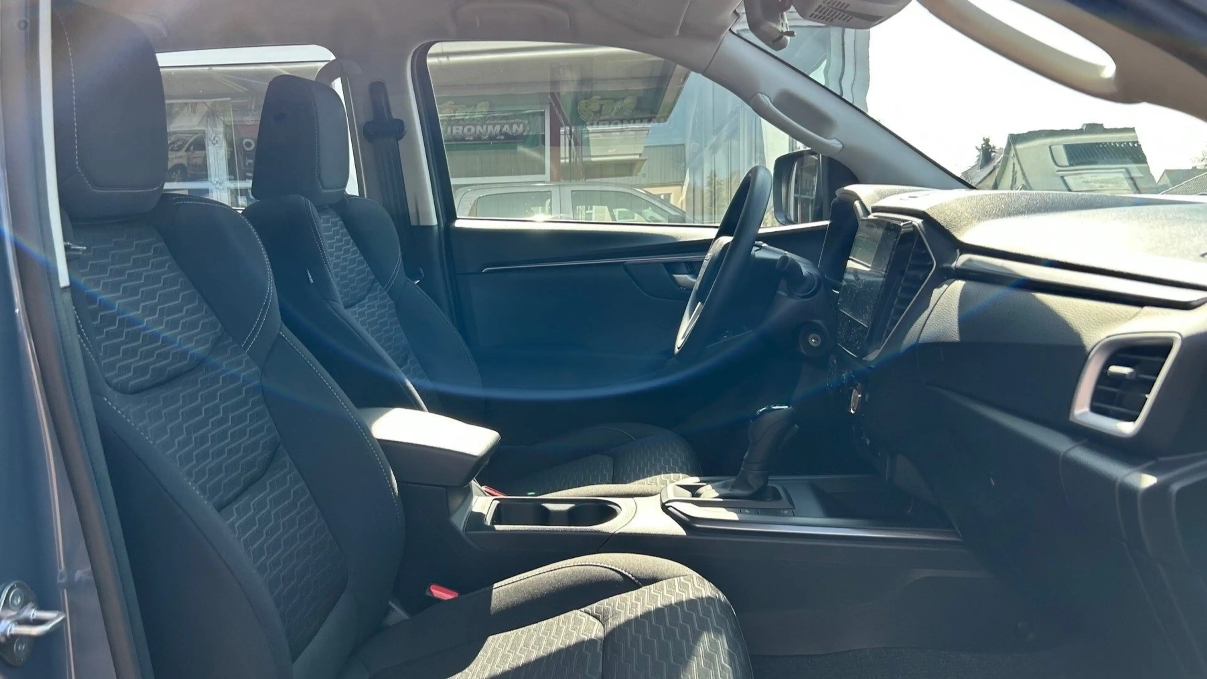 Isuzu D-Max Double Cab 4WD Autm. LS — photo 14