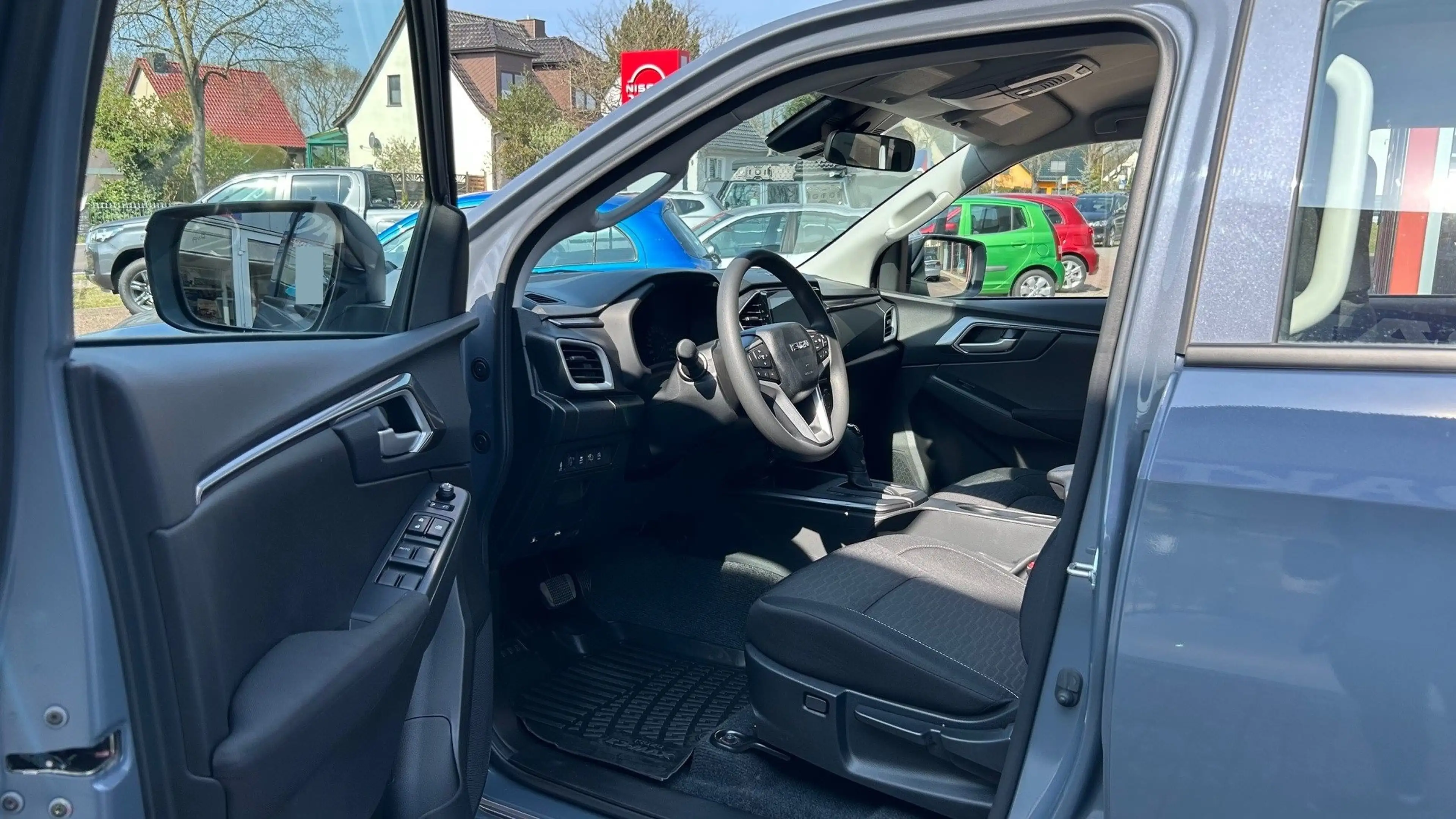 Isuzu D-Max Double Cab 4WD Autm. LS — photo 8