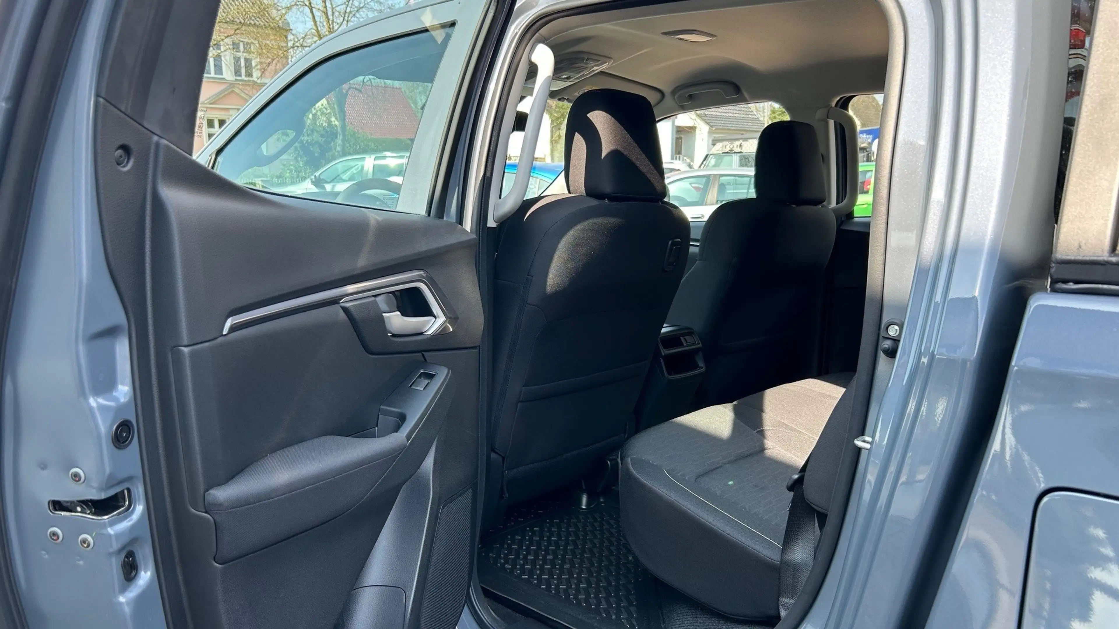 Isuzu D-Max Double Cab 4WD Autm. LS — photo 10