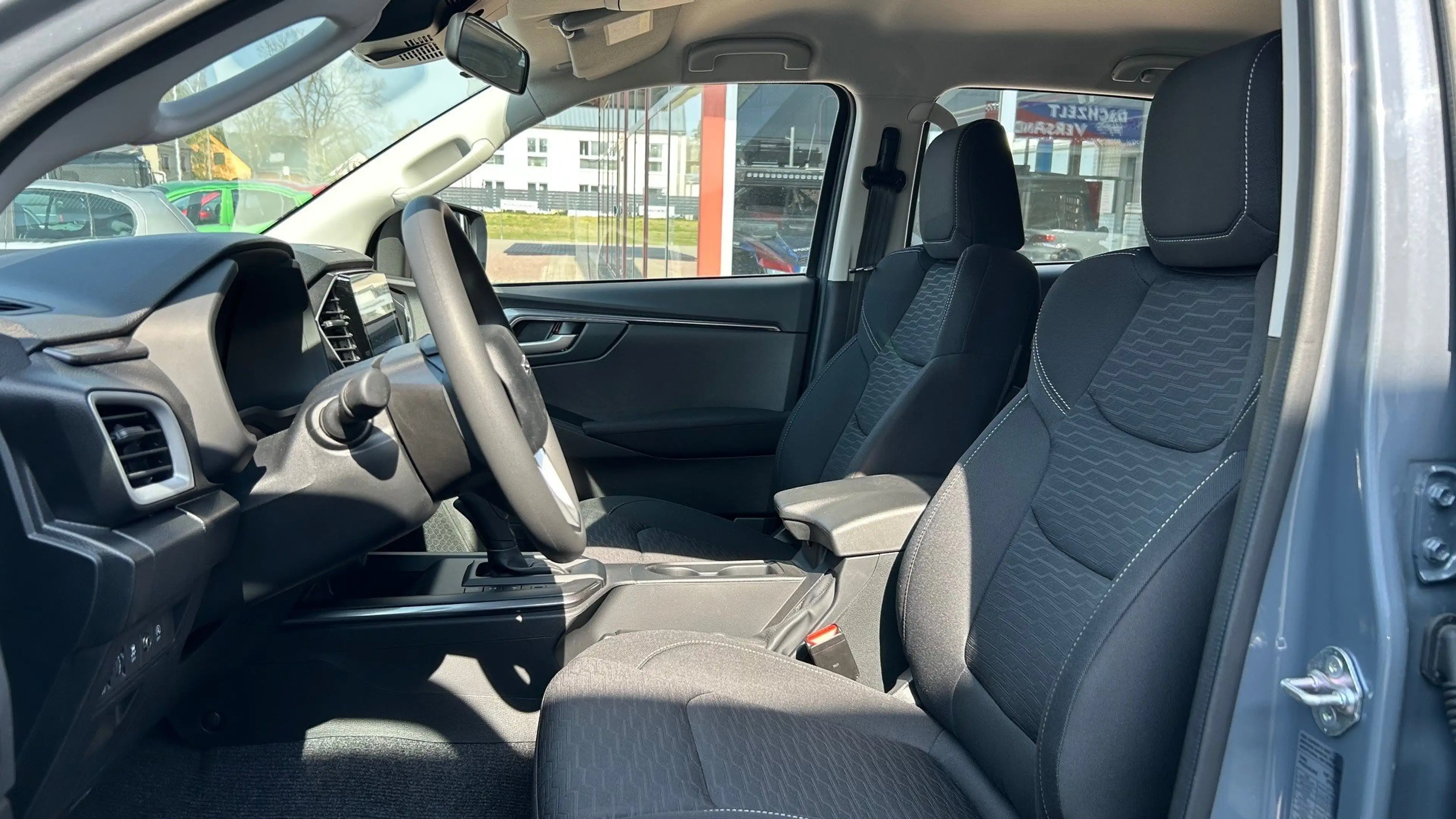 Isuzu D-Max Double Cab 4WD Autm. LS — photo 9