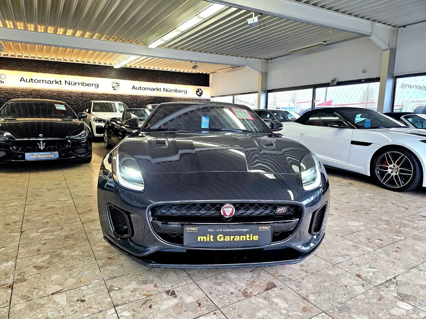 Jaguar F-Type Coupe AWD Aut. Chequered Flag Kompr. AWD CARBON siva - 2