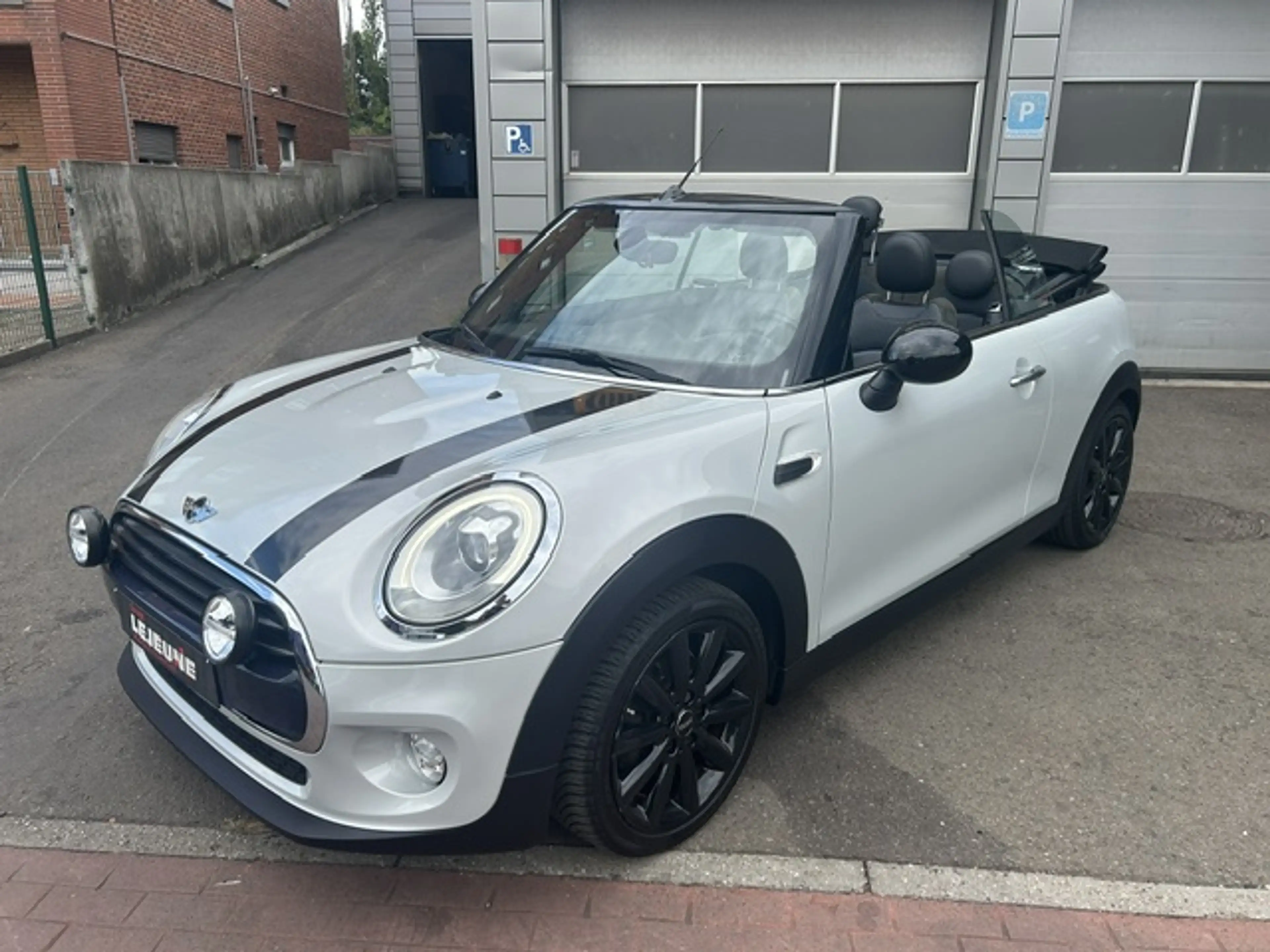 MINI Cooper Cabrio Mini Cabriolet 1.5 Cooper - Très belle! Garantie — photo 2