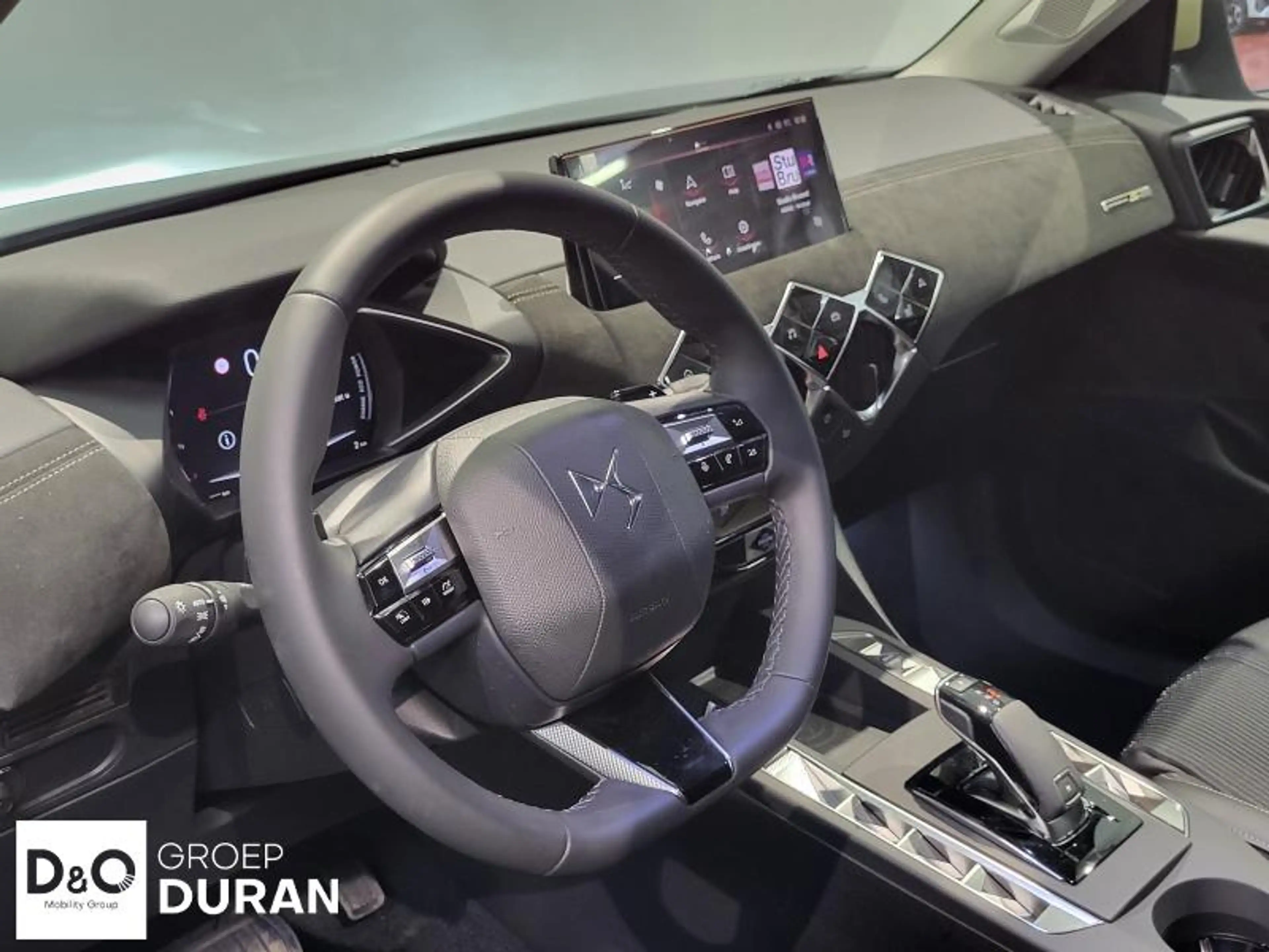 DS Automobiles DS 3 Performance Line 1.2 Hybrid AT6 — photo 14