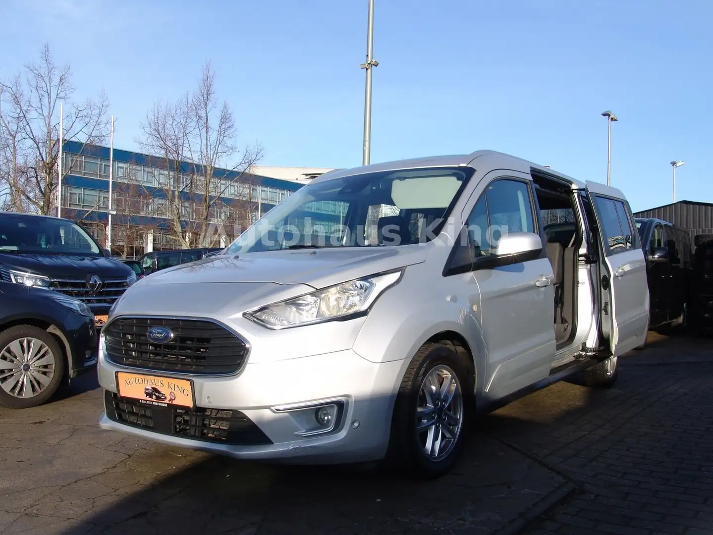 Ford Grand Tourneo Connect Titanium-AUT/PANO/7Si/NAVI Silber - 2