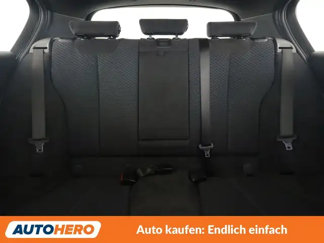 BMW 1 Series view 15