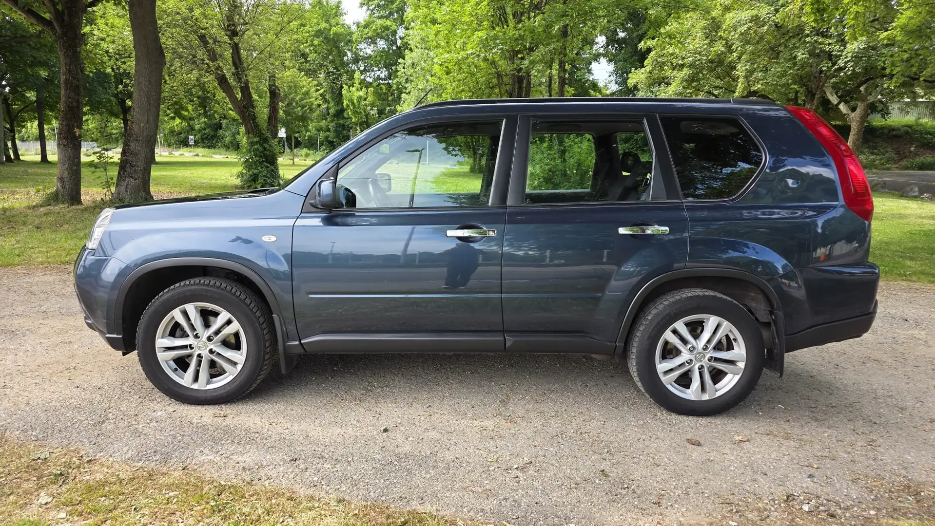 Nissan X-Trail X-Trail 2.0 dci 4x4 DPF Automatik SE - 2