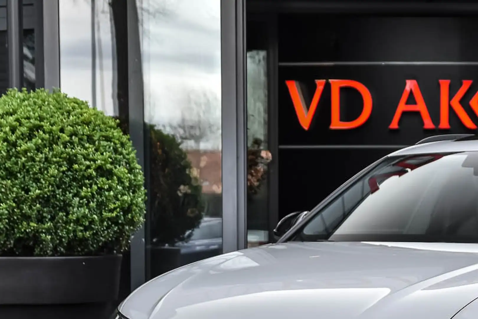 Audi RS Q8 Dynamic Plus Massage | Design Pakket Rood | Head-u Grijs - 1