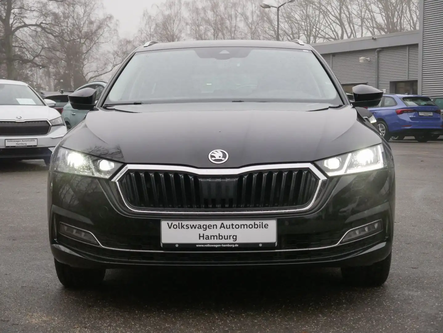 Skoda Octavia Combi 2.0 TDI Style DSG LED Panoramadach Schwarz - 2
