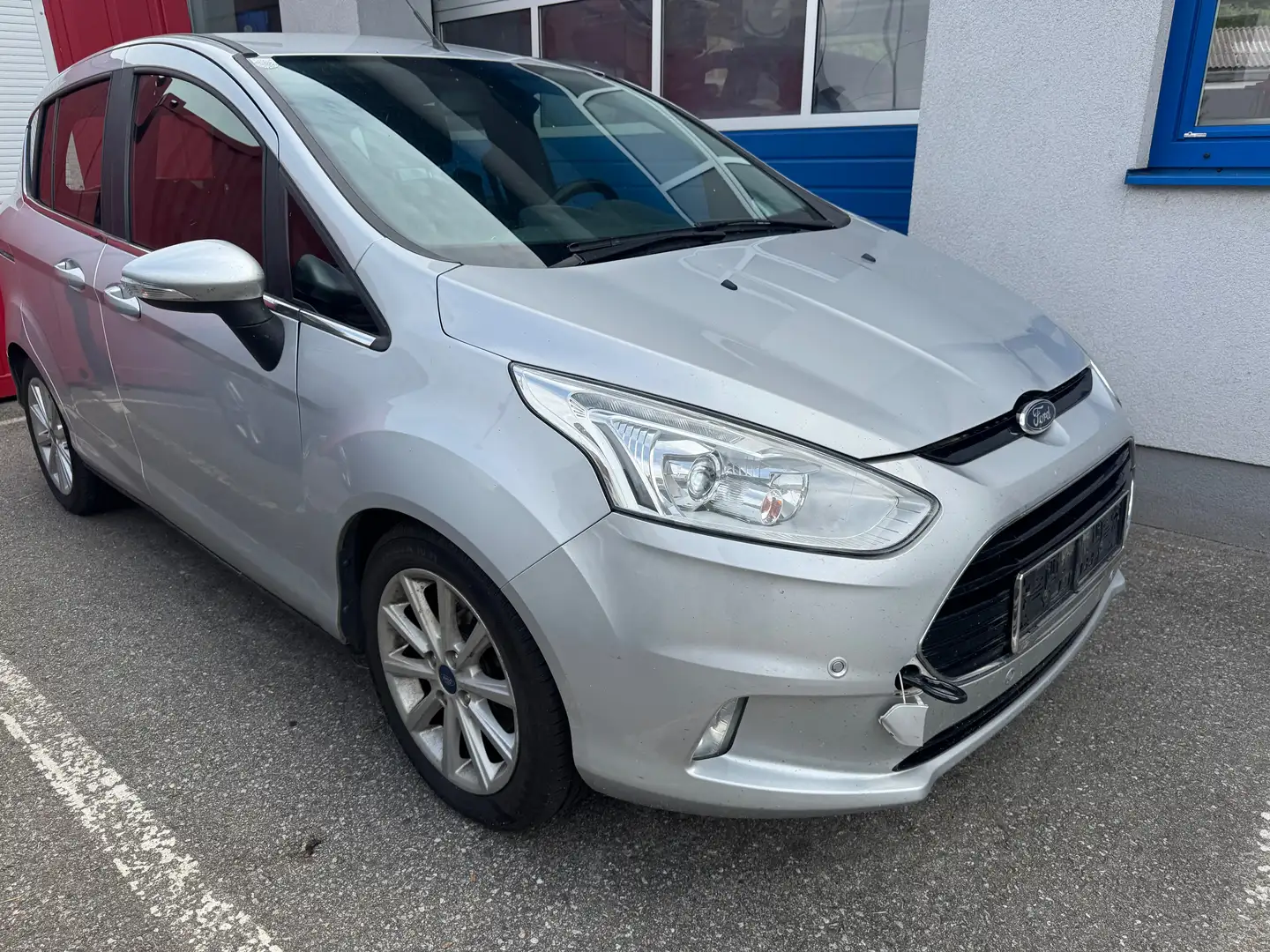 Ford B-Max B-MAX Titanium 1,0 EcoBoost Start/Stop Titanium Start/Stop Silber - 2