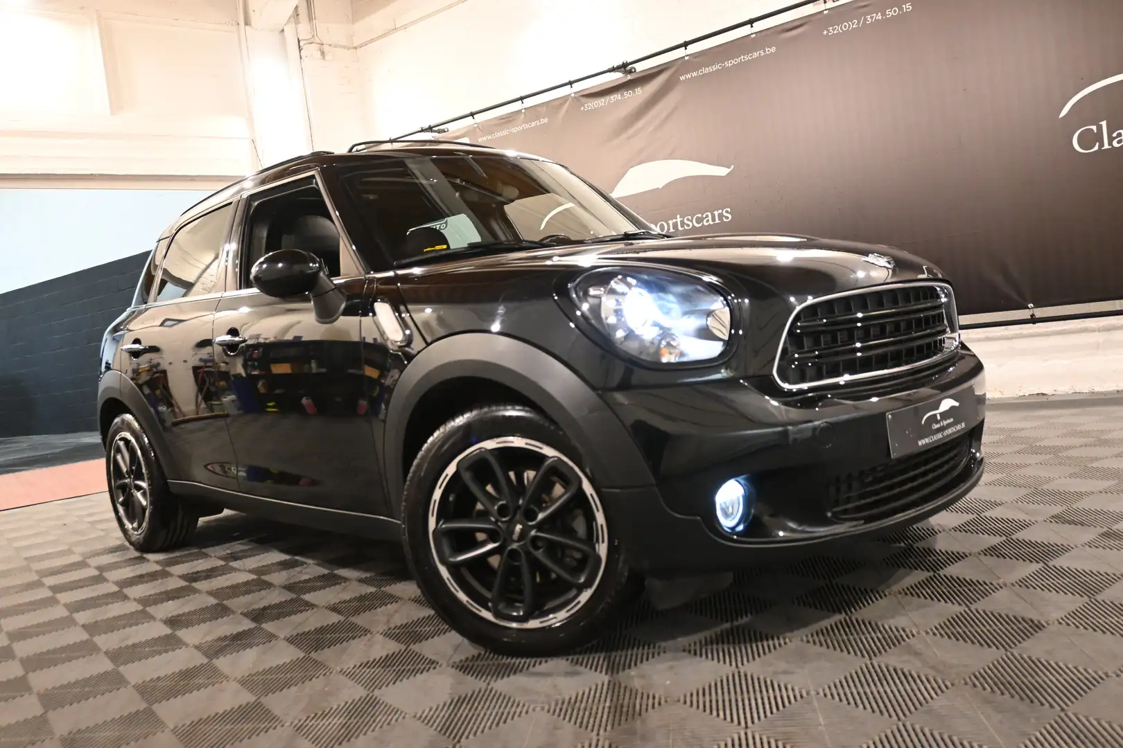 MINI Cooper D Countryman 2.0D FACELIFT EURO 6b / AUTO / FULL OPTIONS !! Schwarz - 2