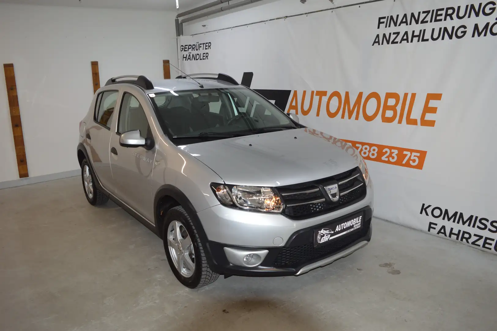 Dacia Sandero **2.Besitz**65.000 KM**Stepway**neues Pickerl** Grau - 1