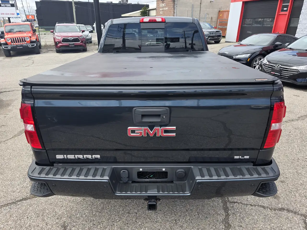 GMC Sierra 1500 снимка GMC Sierra 1500